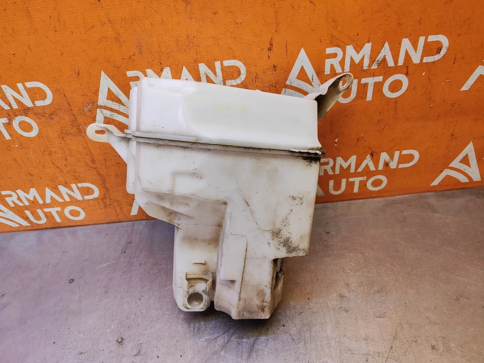 Бачок стеклоомывателя Volvo XC70 2007-2016