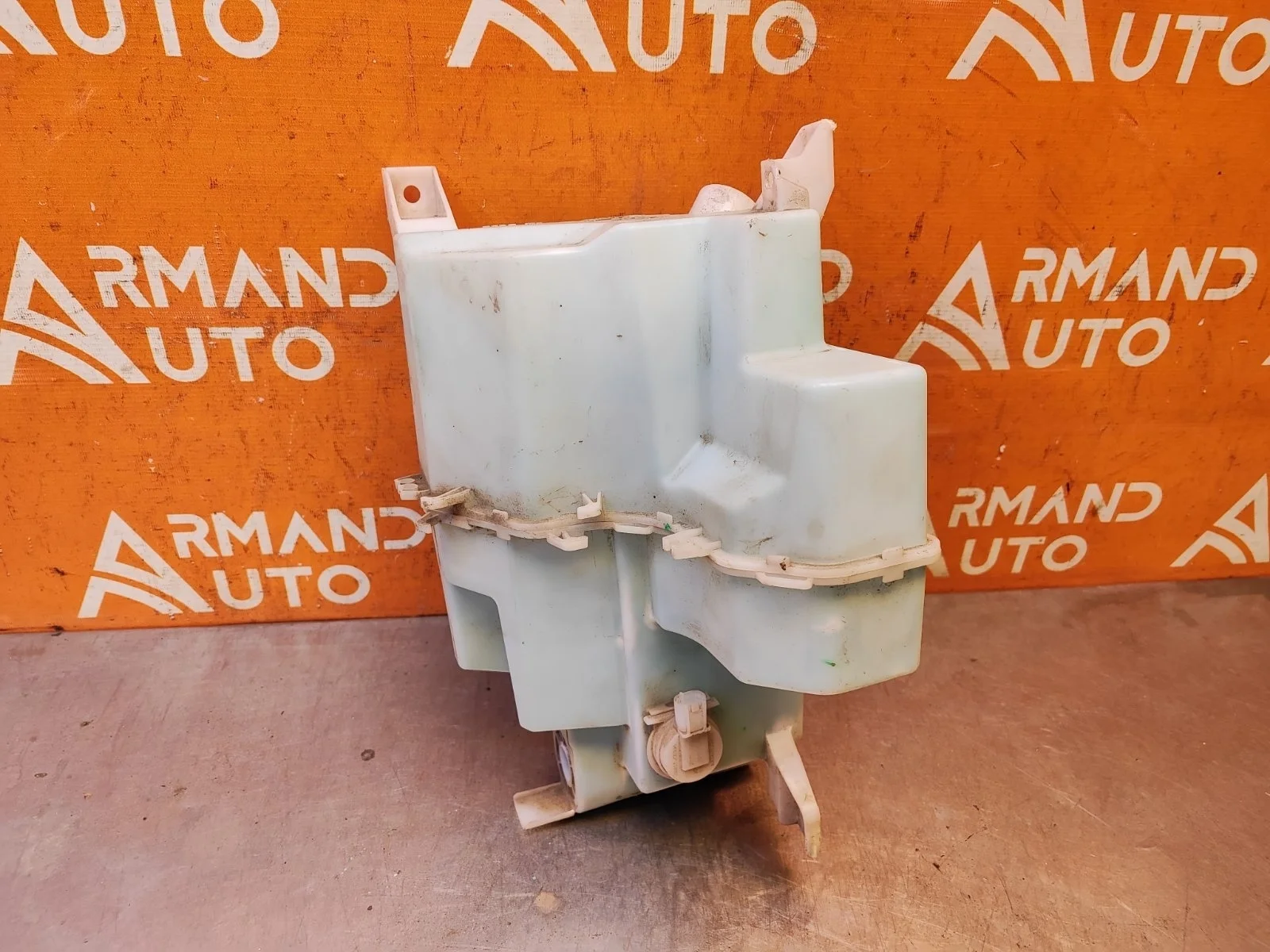 Бачок стеклоомывателя Nissan X-Trail 2017-2022 3 T32