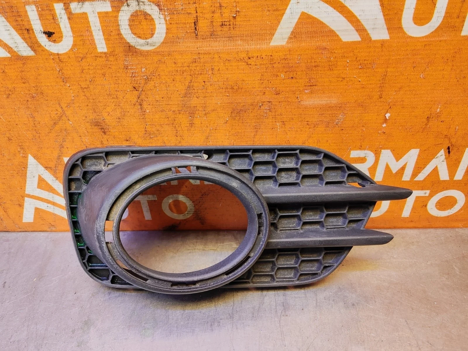 Окантовка птф Volkswagen Tiguan 2011-2018