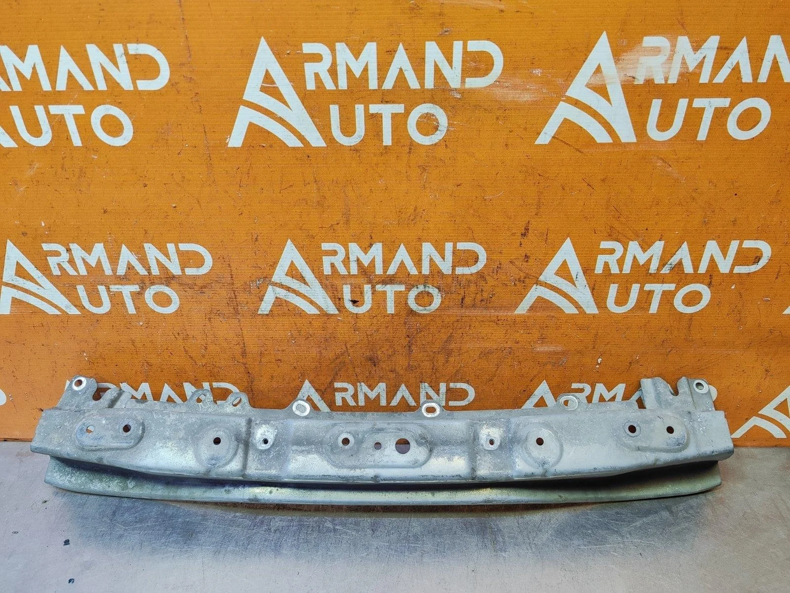 Усилитель бампера верхний Mitsubishi Outlander 2015-нв 3