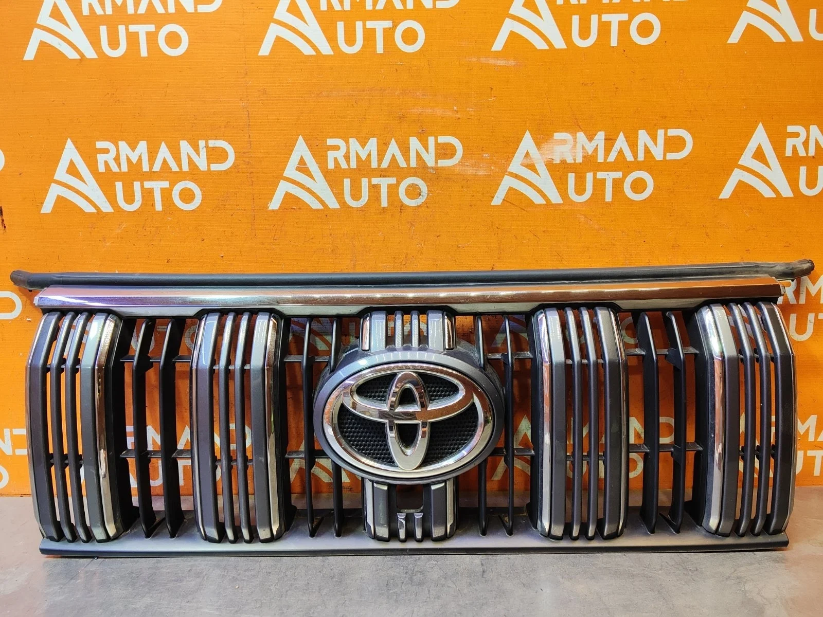 Решетка радиатора Toyota Land Cruiser Prado 2017-2020 150