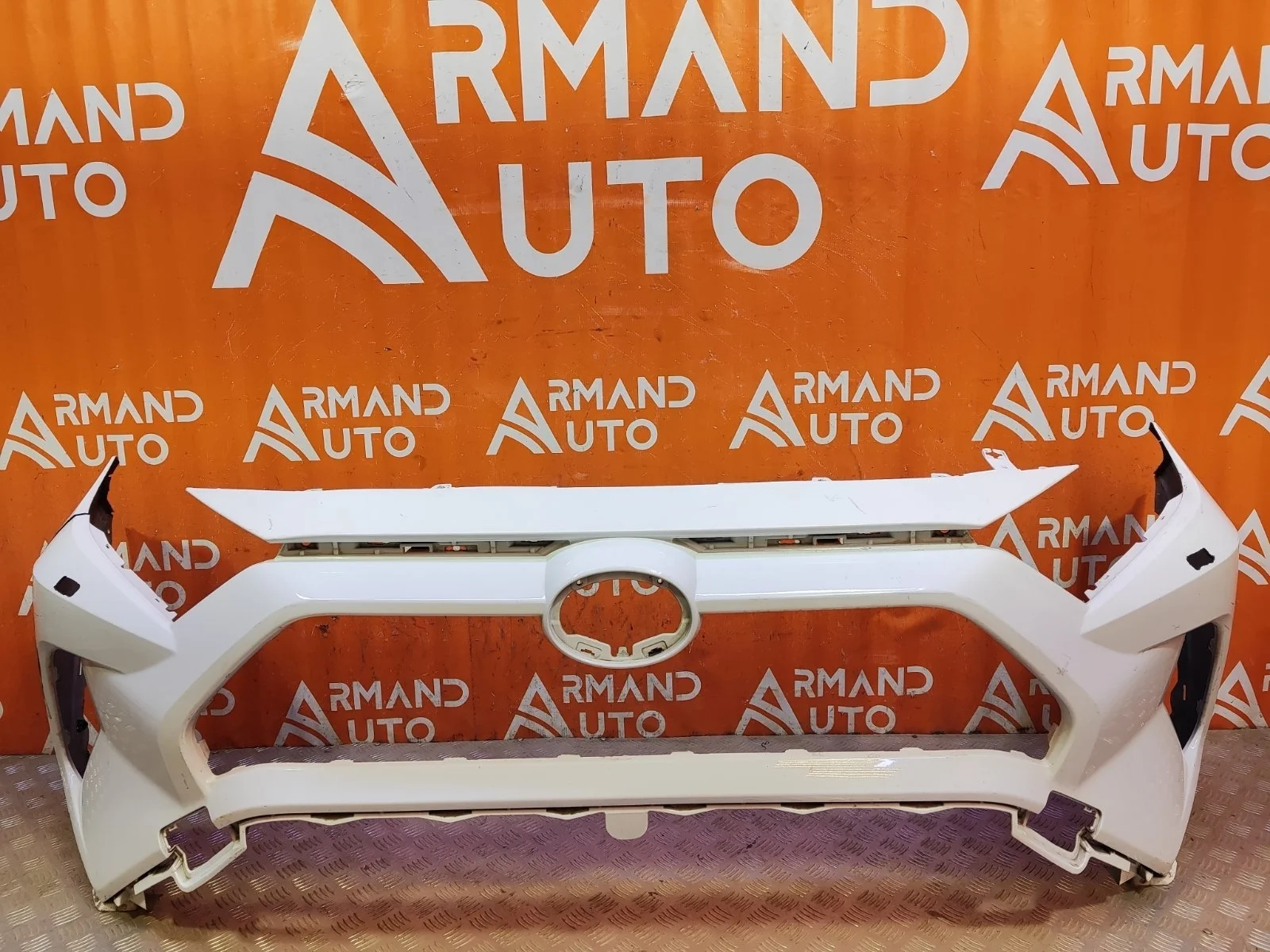 Бампер Toyota RAV4 2018-нв 5 XA50