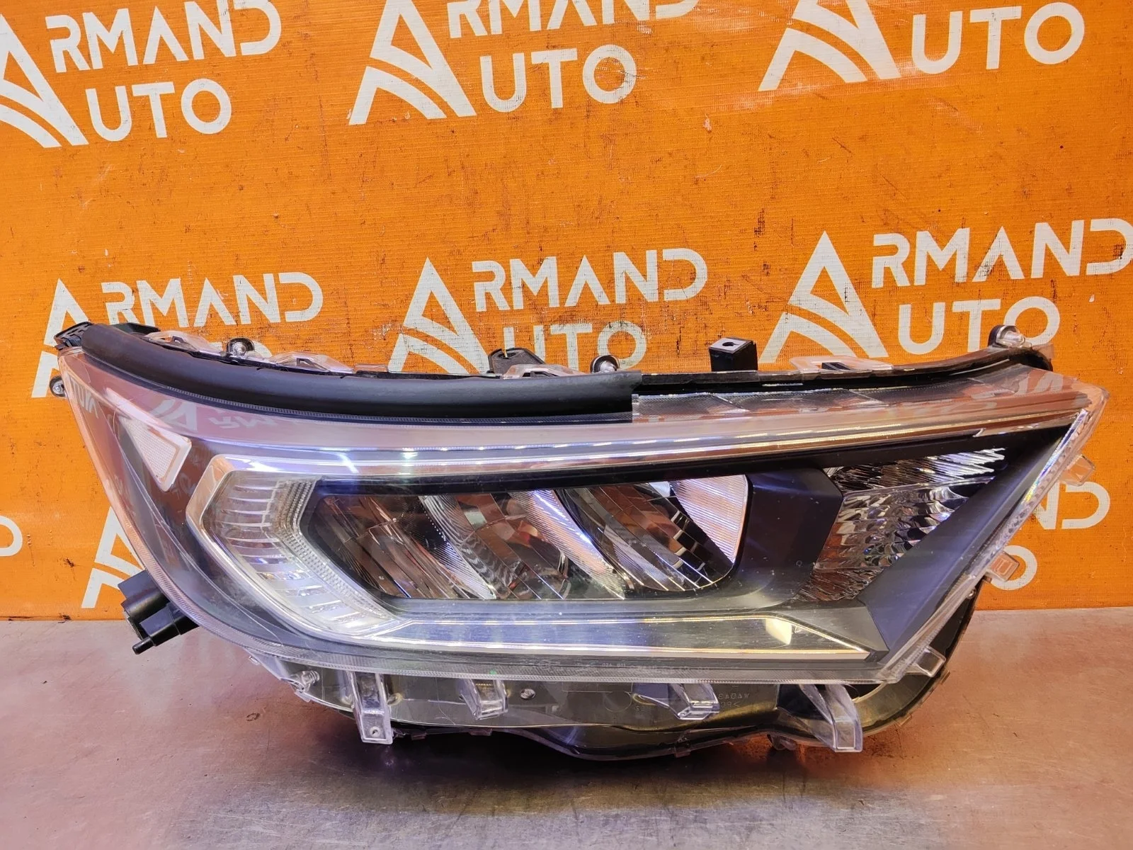 Фара Toyota RAV4 2018-нв 5 XA50