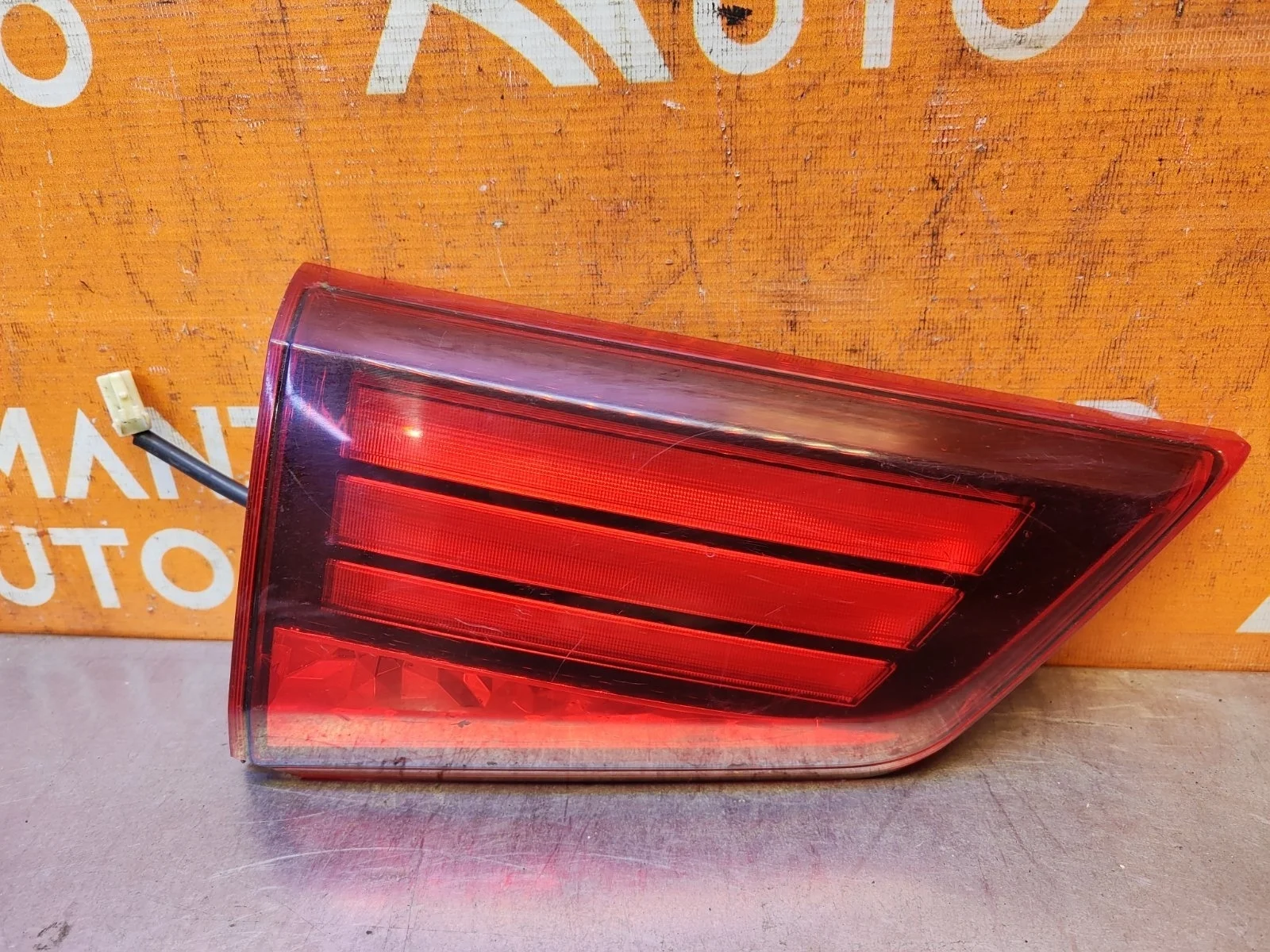 Фонарь внутренний Mitsubishi Outlander 2015-нв 3