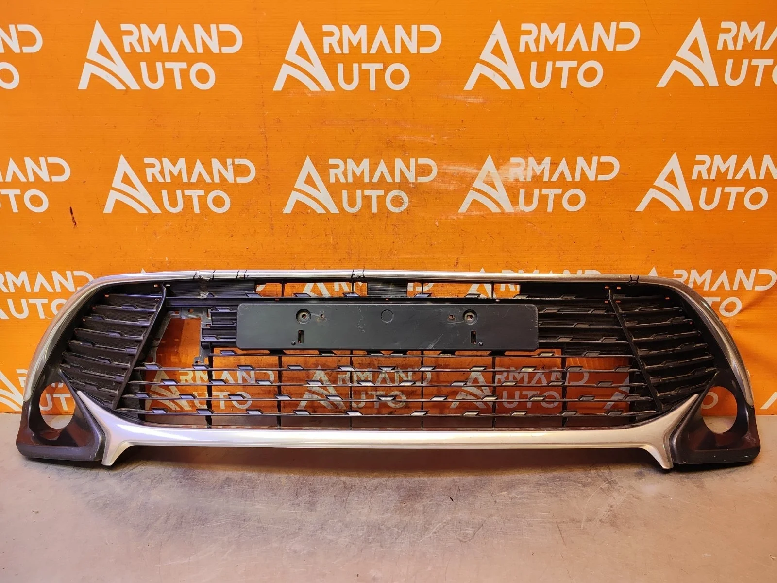 Решетка бампера Toyota Camry 2017-2018 XV50