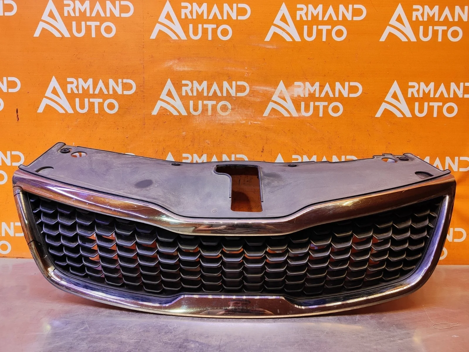 Решетка радиатора Kia Rio 2015-2017 3 QB