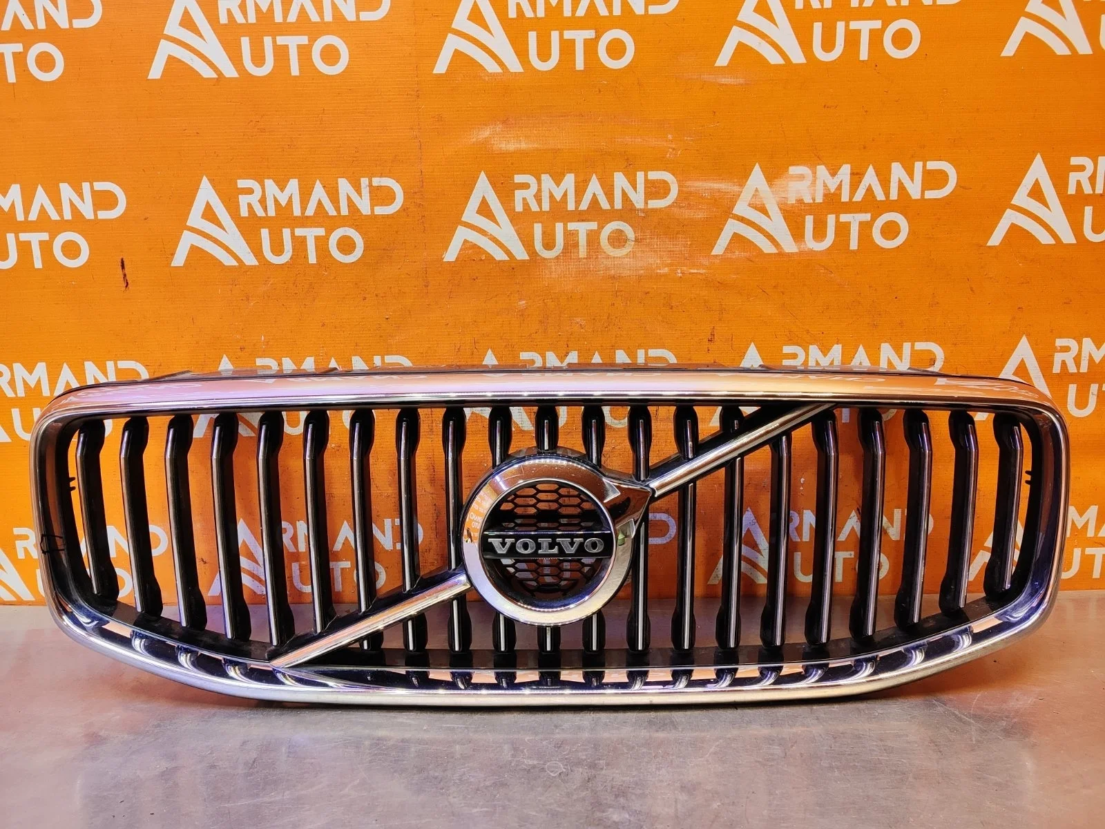 Решетка радиатора Volvo XC60 2017-2021