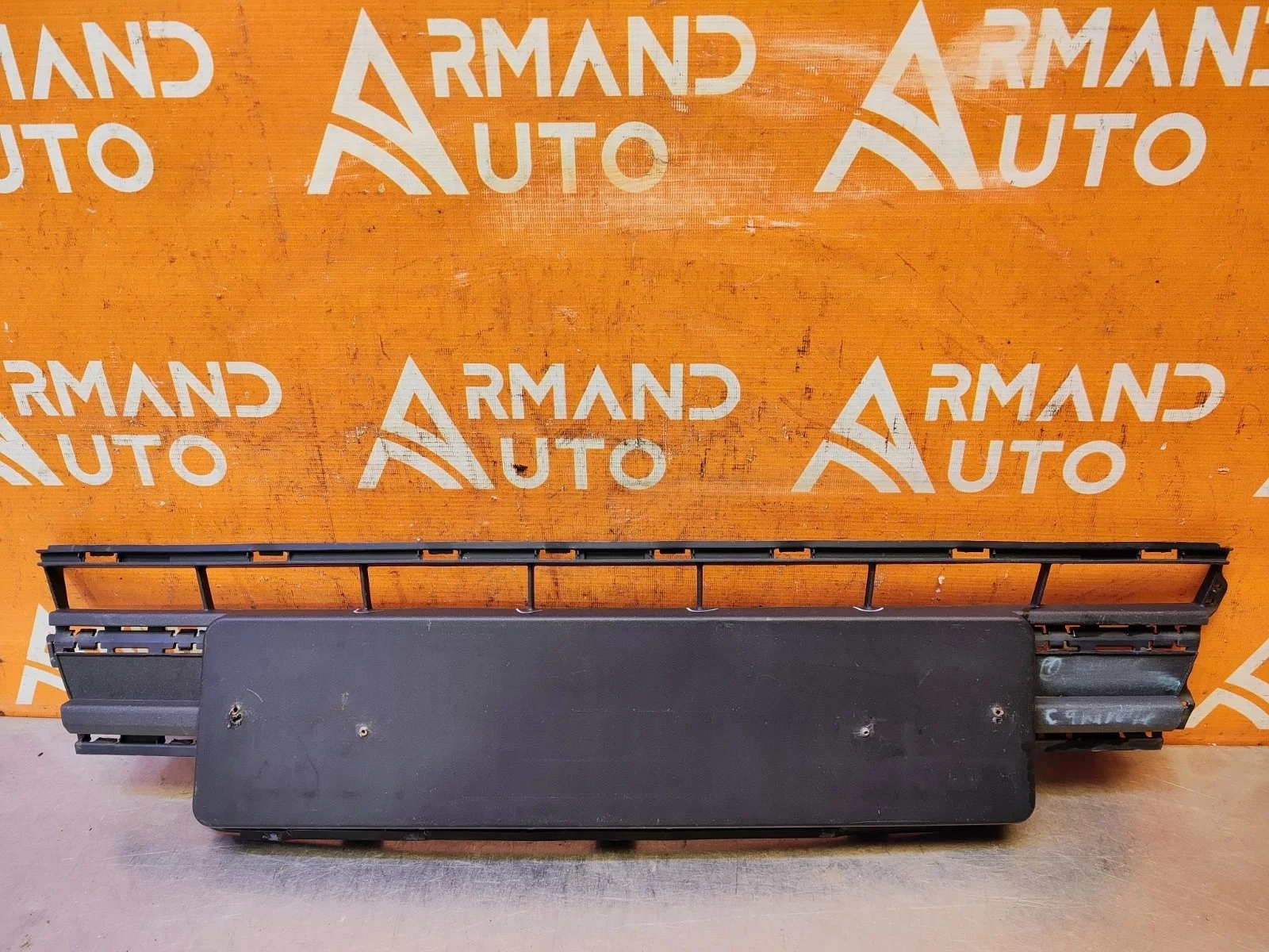 Площадка под гос номер Volkswagen Transporter 2019-нв T6