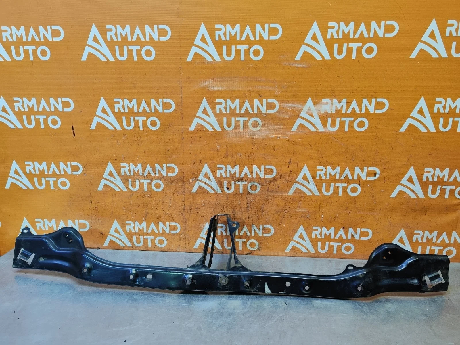 Усилитель бампера верхний Mitsubishi Pajero 2006-нв 4