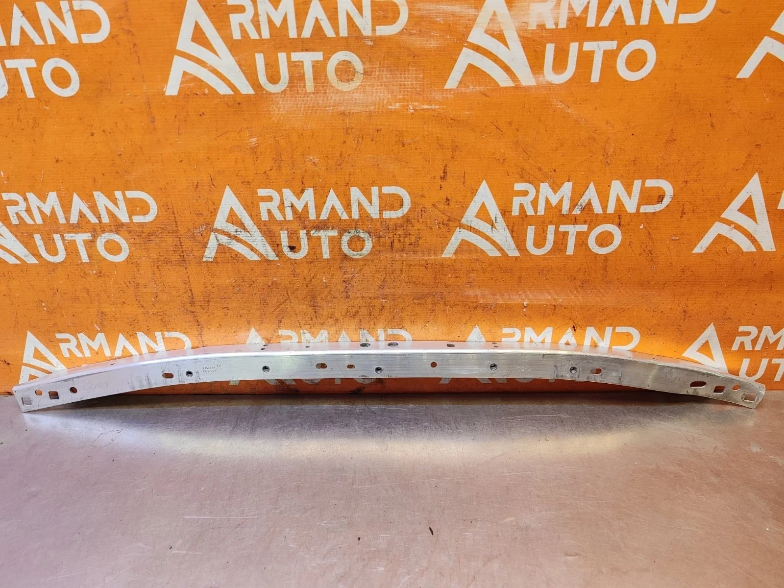 Кронштейн панели передней верхний BMW 5 series 2016-нв G30 G31