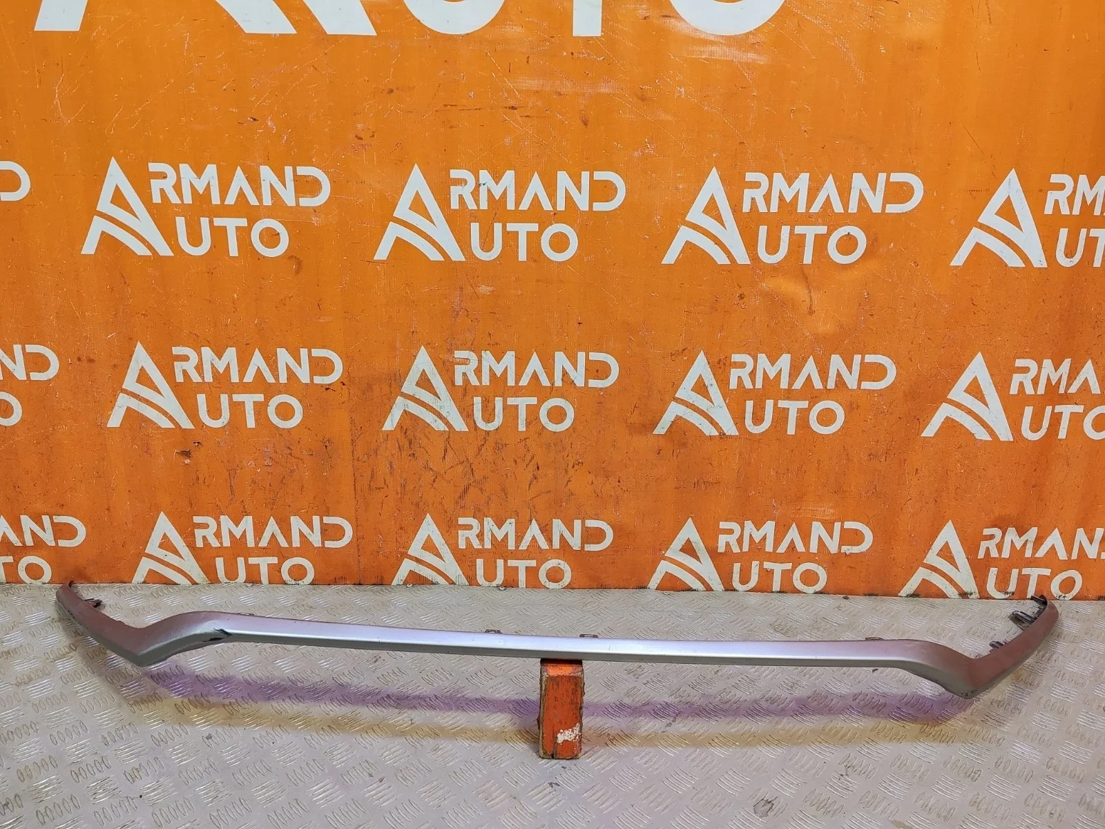 Накладка бампера Lexus NX 2017-2021