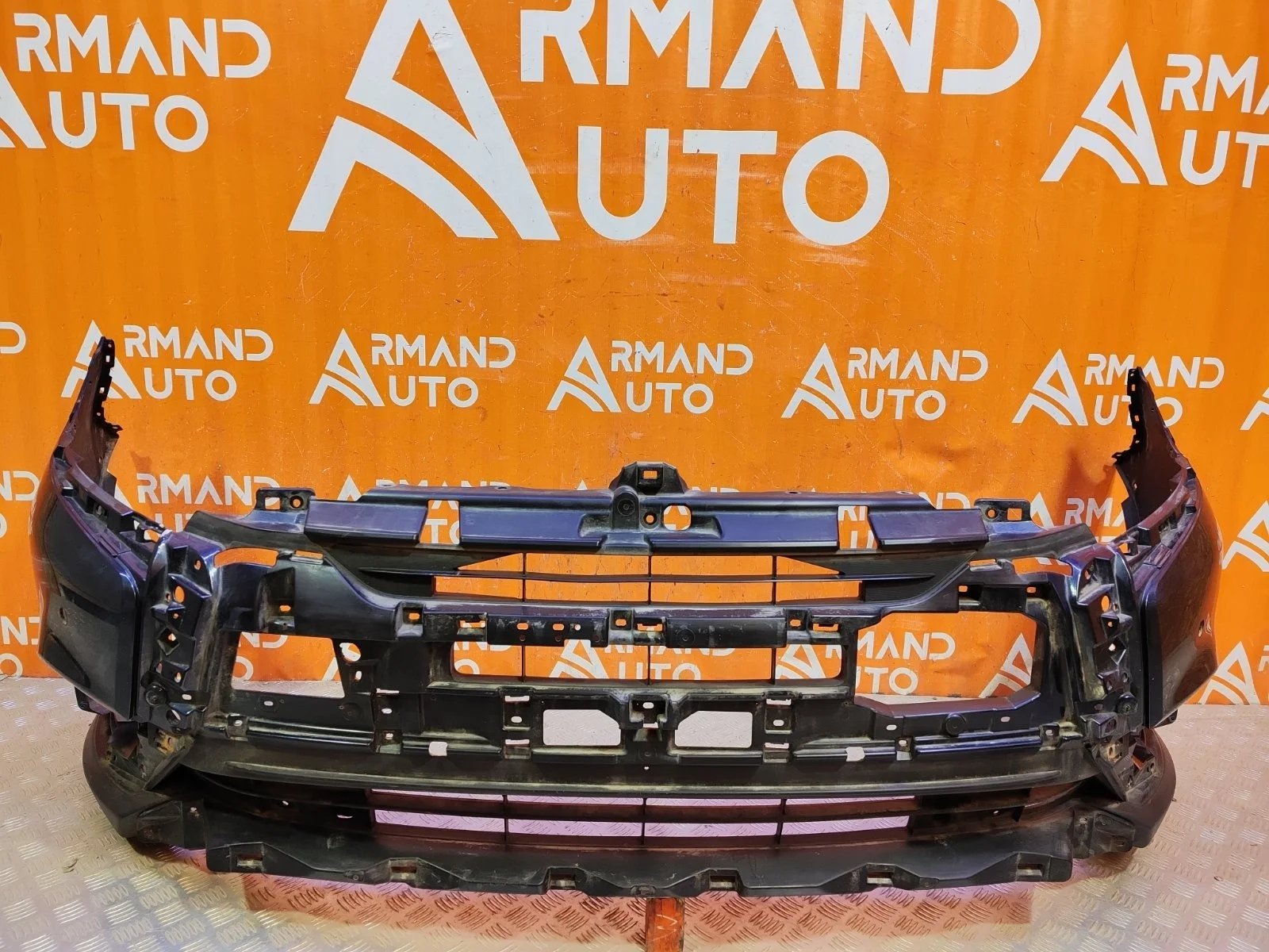 Бампер MItsubishi Outlander 2018-нв 3