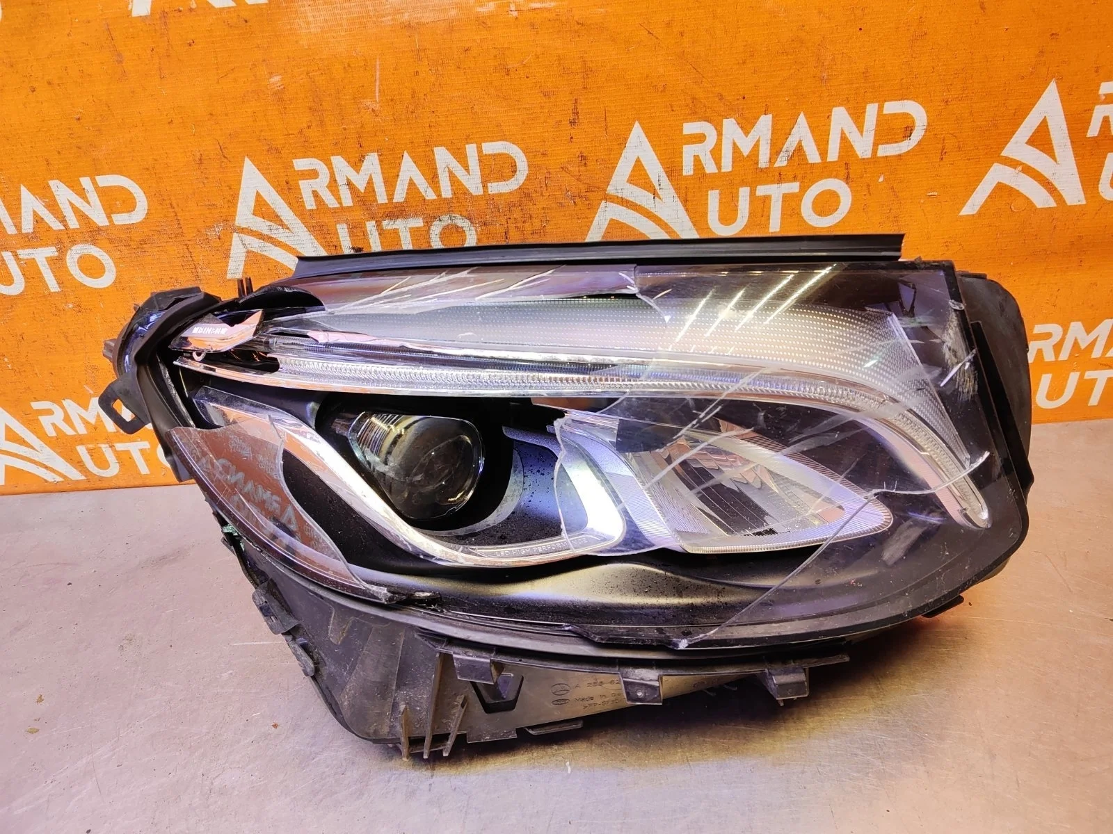 Фара Mercedes GLC-Class 2015-2019 X253