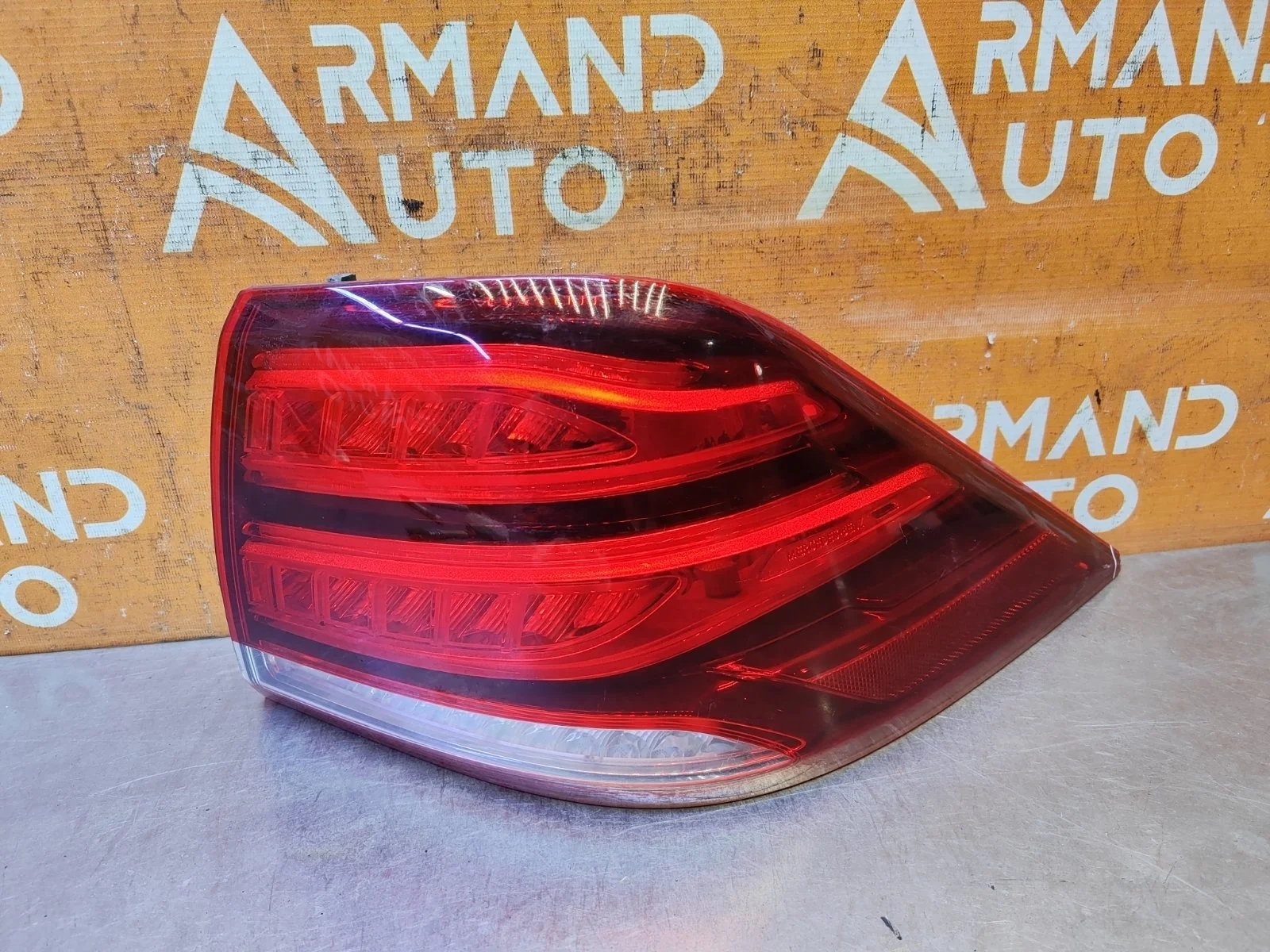 Фонарь внешний Mercedes ML GLE-Class 2015-2018 W166