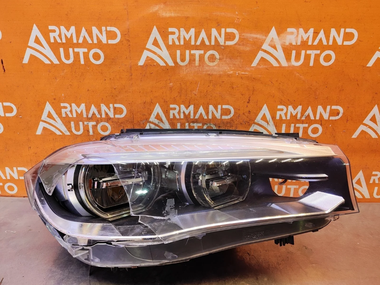 Фара BMW X5 2013-2018 F15