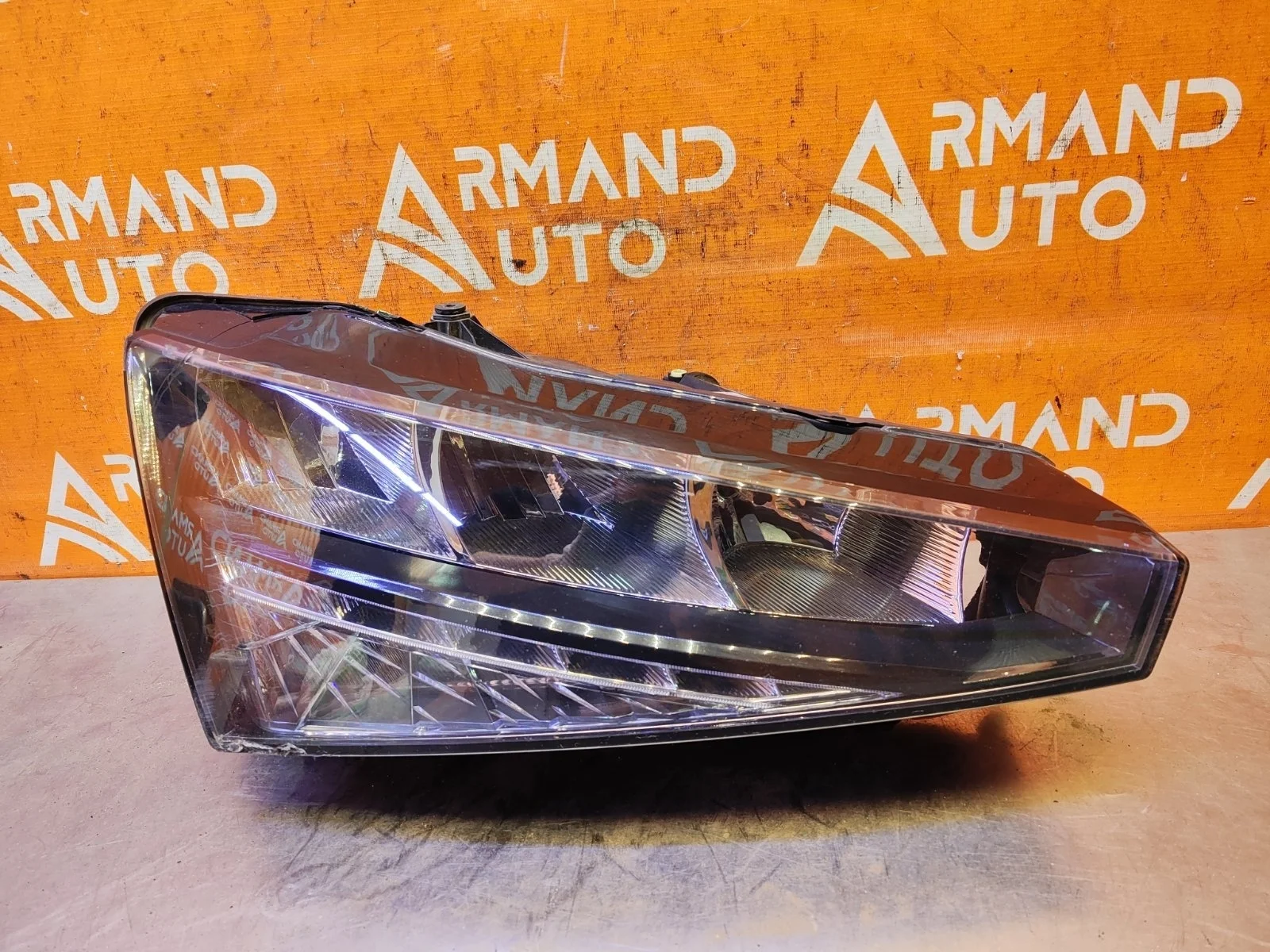 Фара Skoda Rapid 2020-нв