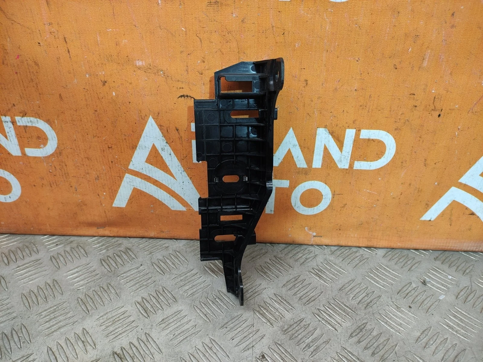 Кронштейн фонаря Land Rover Range 2012-2022 4 L405