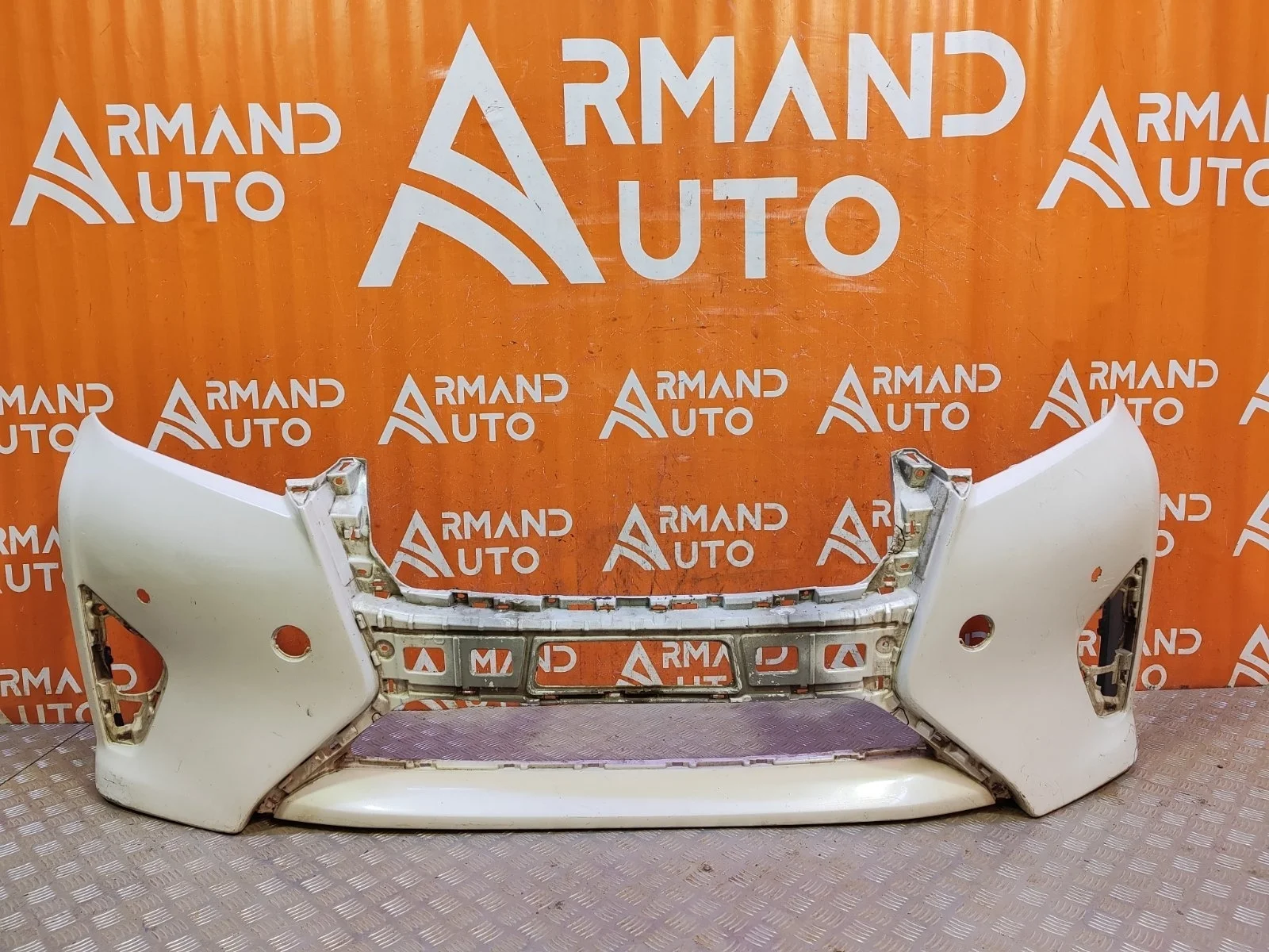 Бампер Toyota Alphard 2015-2017 3