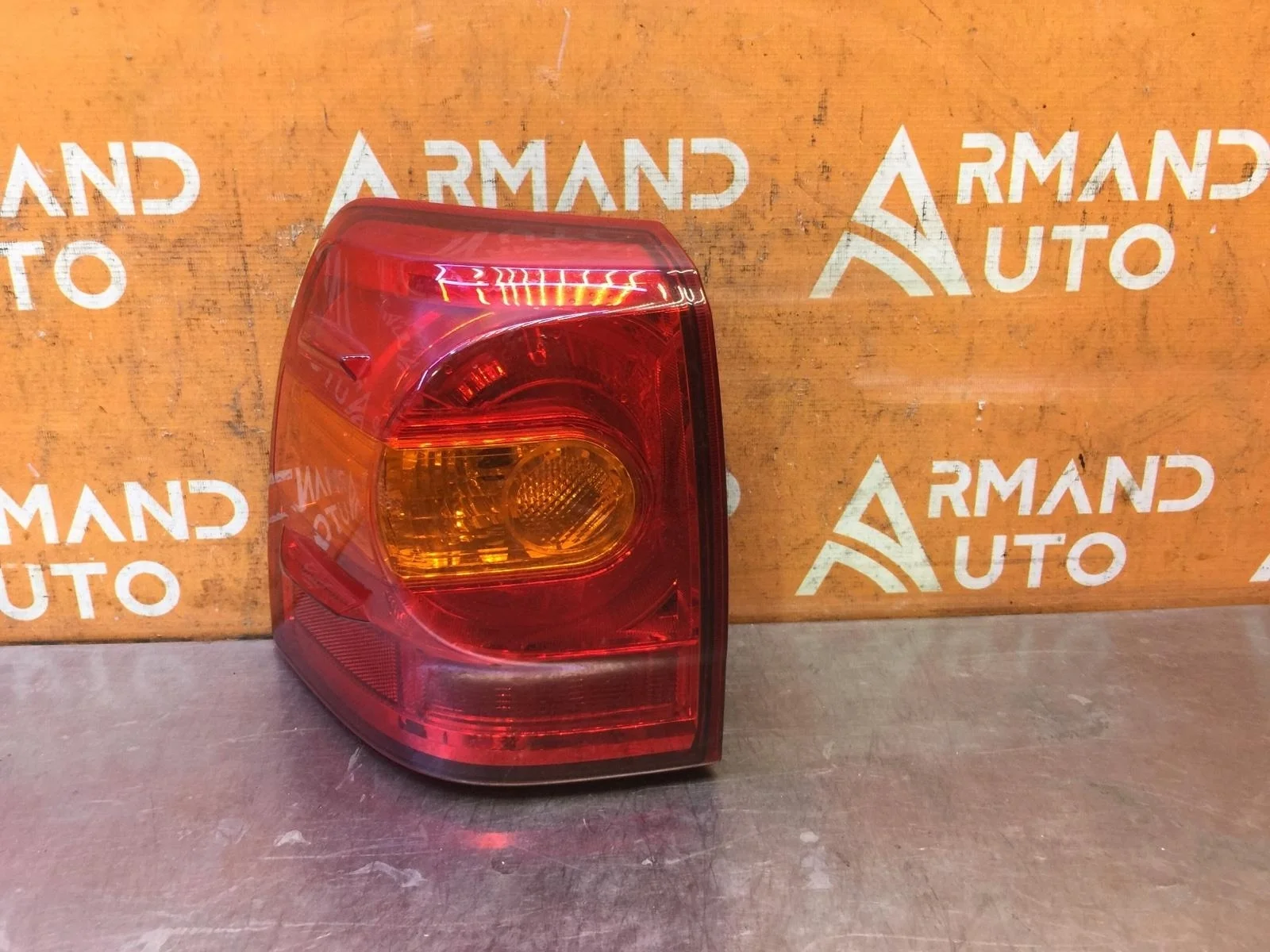 Фонарь внешний Toyota Land Cruiser 2012-2015 200