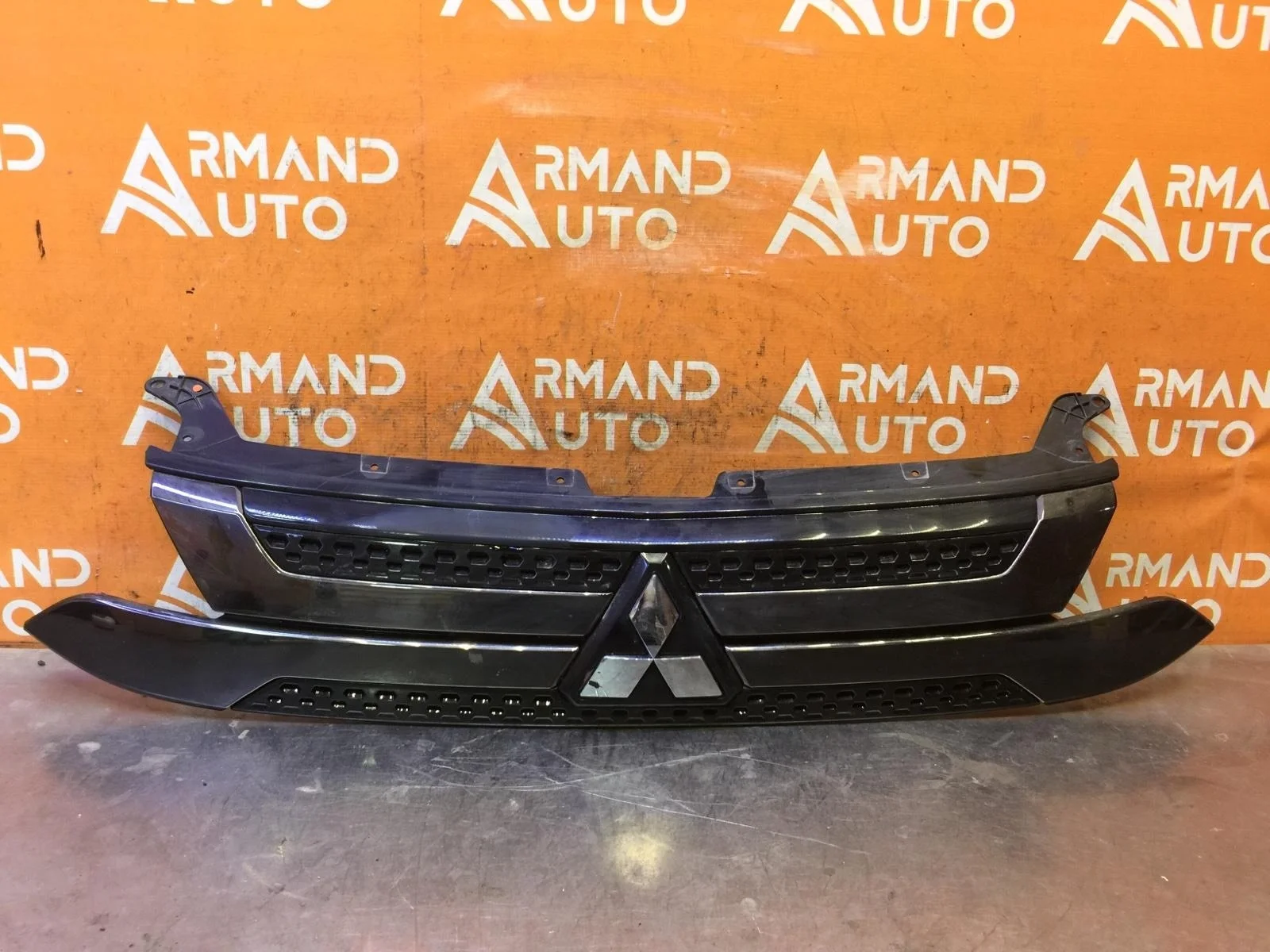 Решетка радиатора MItsubishi Outlander 2018-нв 3