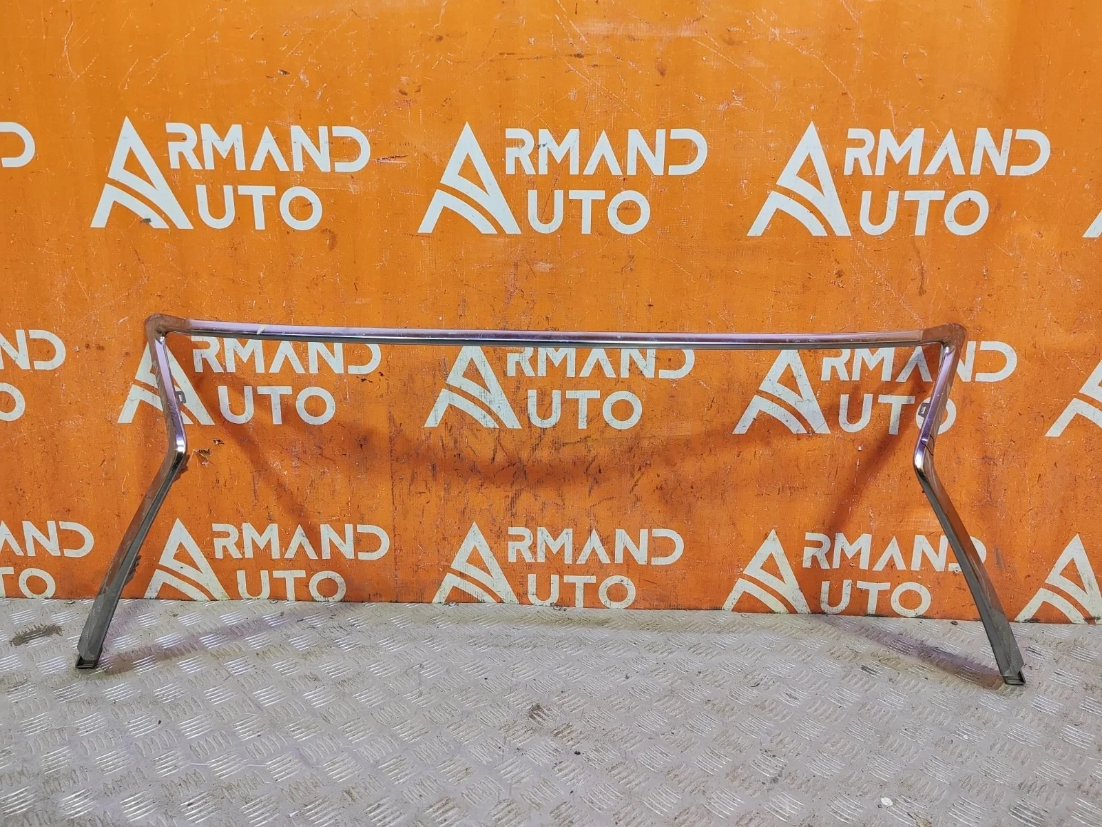 Окантовка решетки радиатора Lexus LX 2015-2023 URJ200