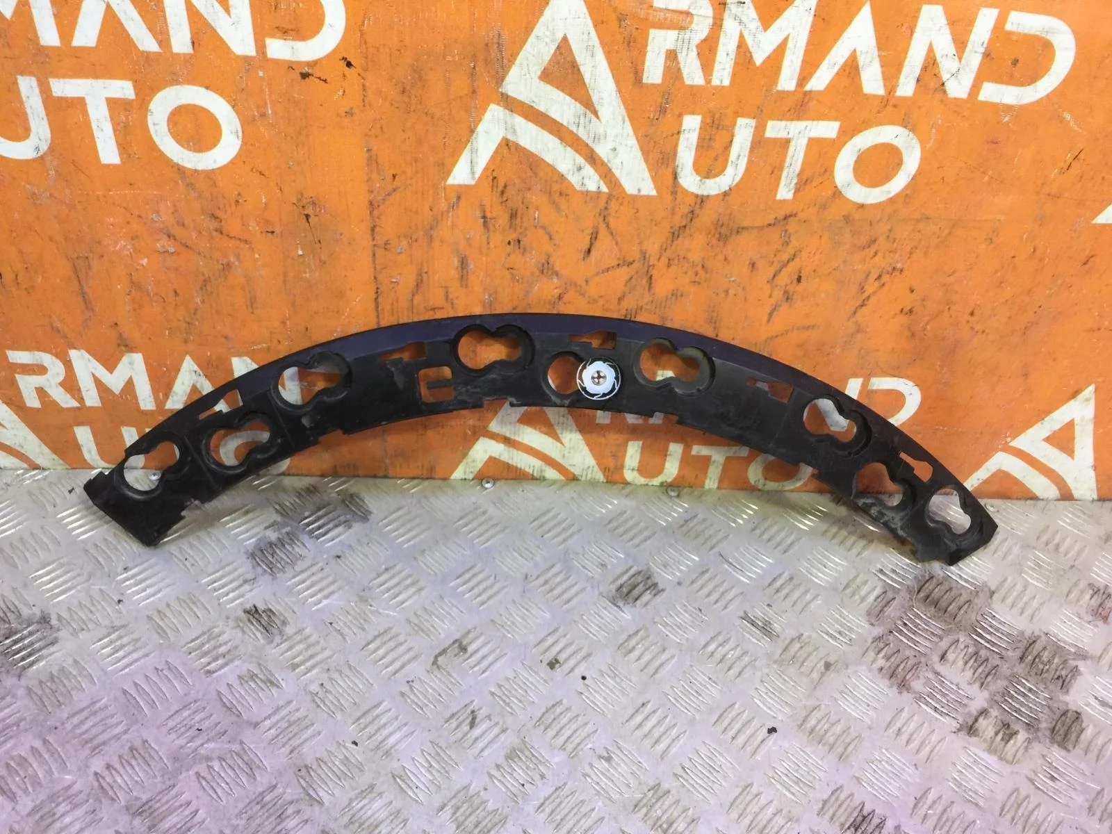 Кронштейн расширителя крыла Renault Kaptur 2016-нв