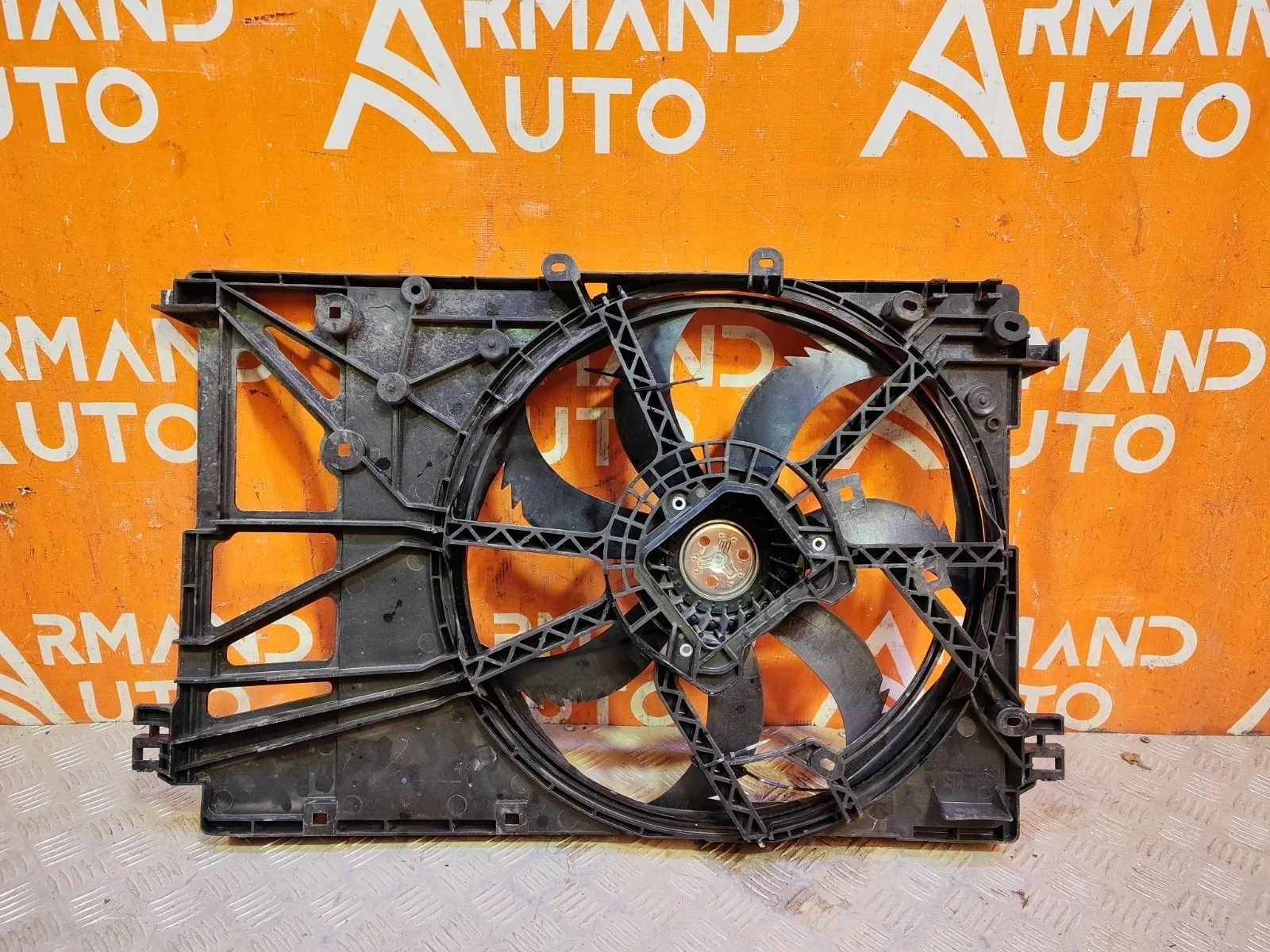 Диффузор вентилятора Toyota Camry 2017-нв 8 XV70