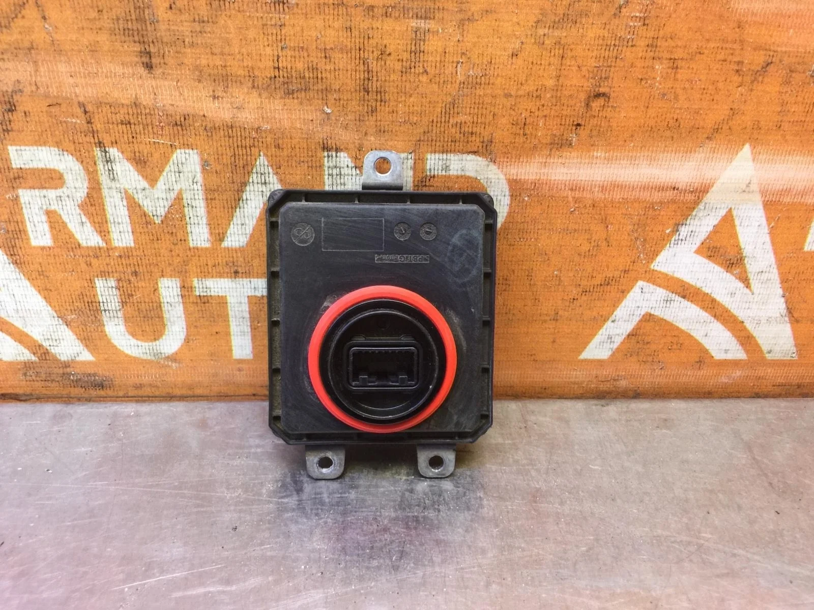 Блок управления фары Mitsubishi Outlander 2018-нв 3