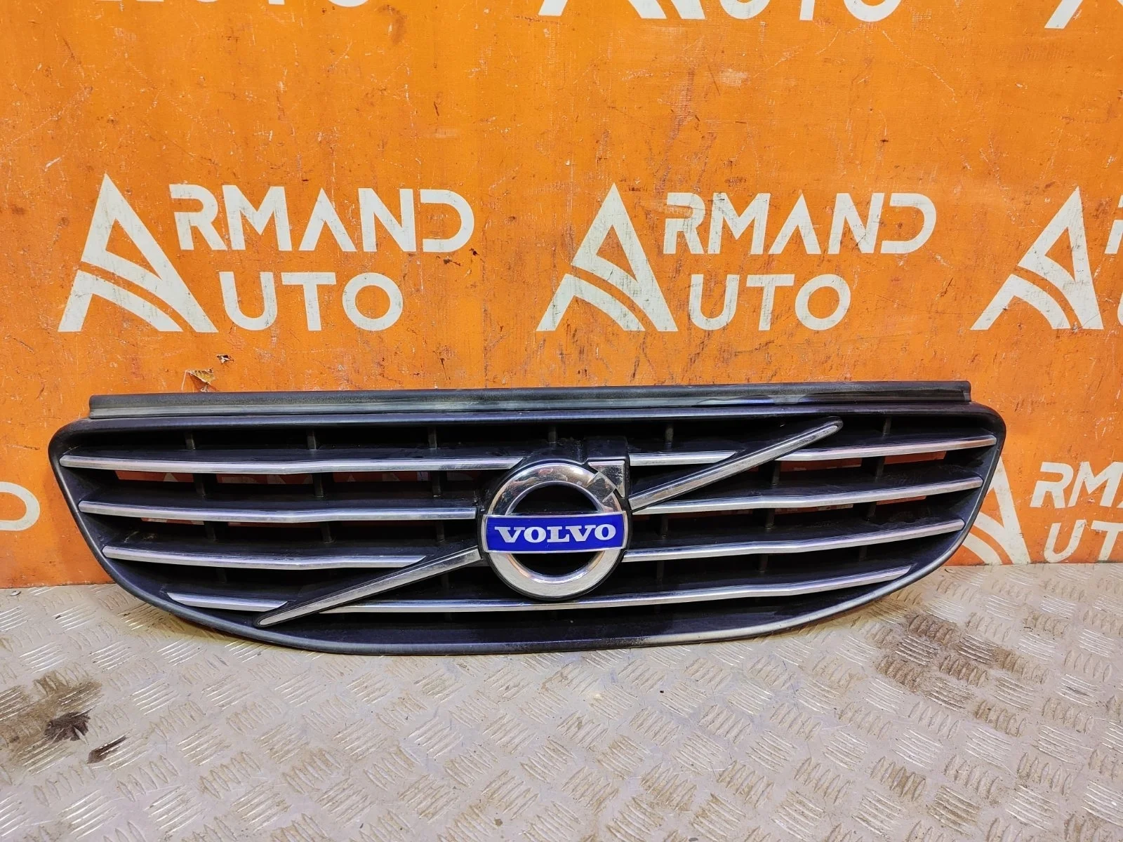 Решетка радиатора Volvo XC60 2013-2017