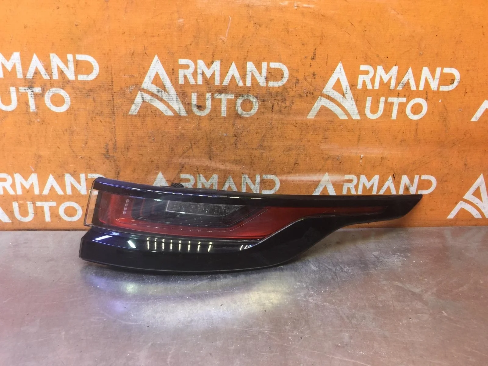 Фонарь внешний Land Rover Range Velar 2017-нв L560