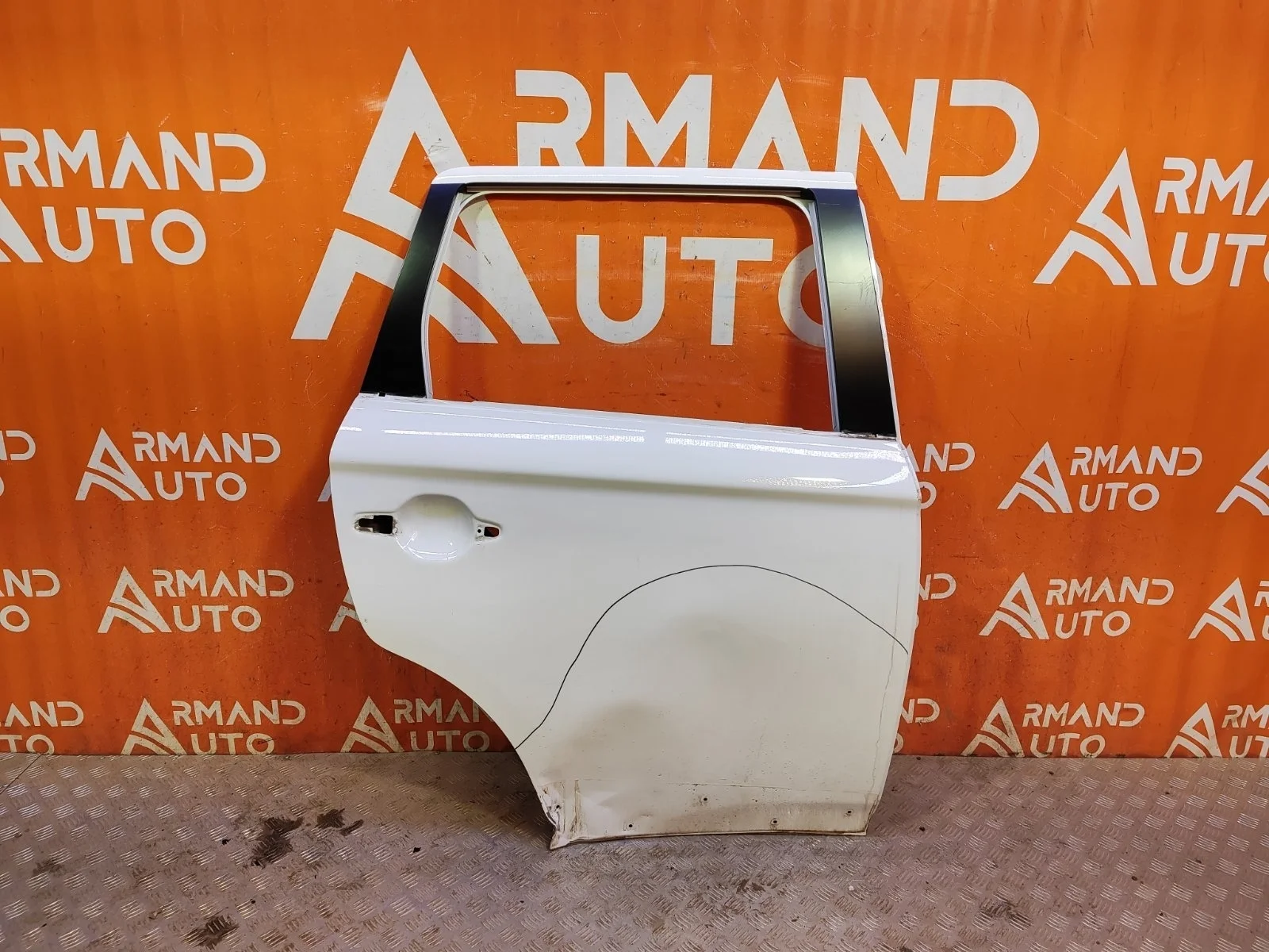 Дверь Mitsubishi Outlander 2015-нв 3