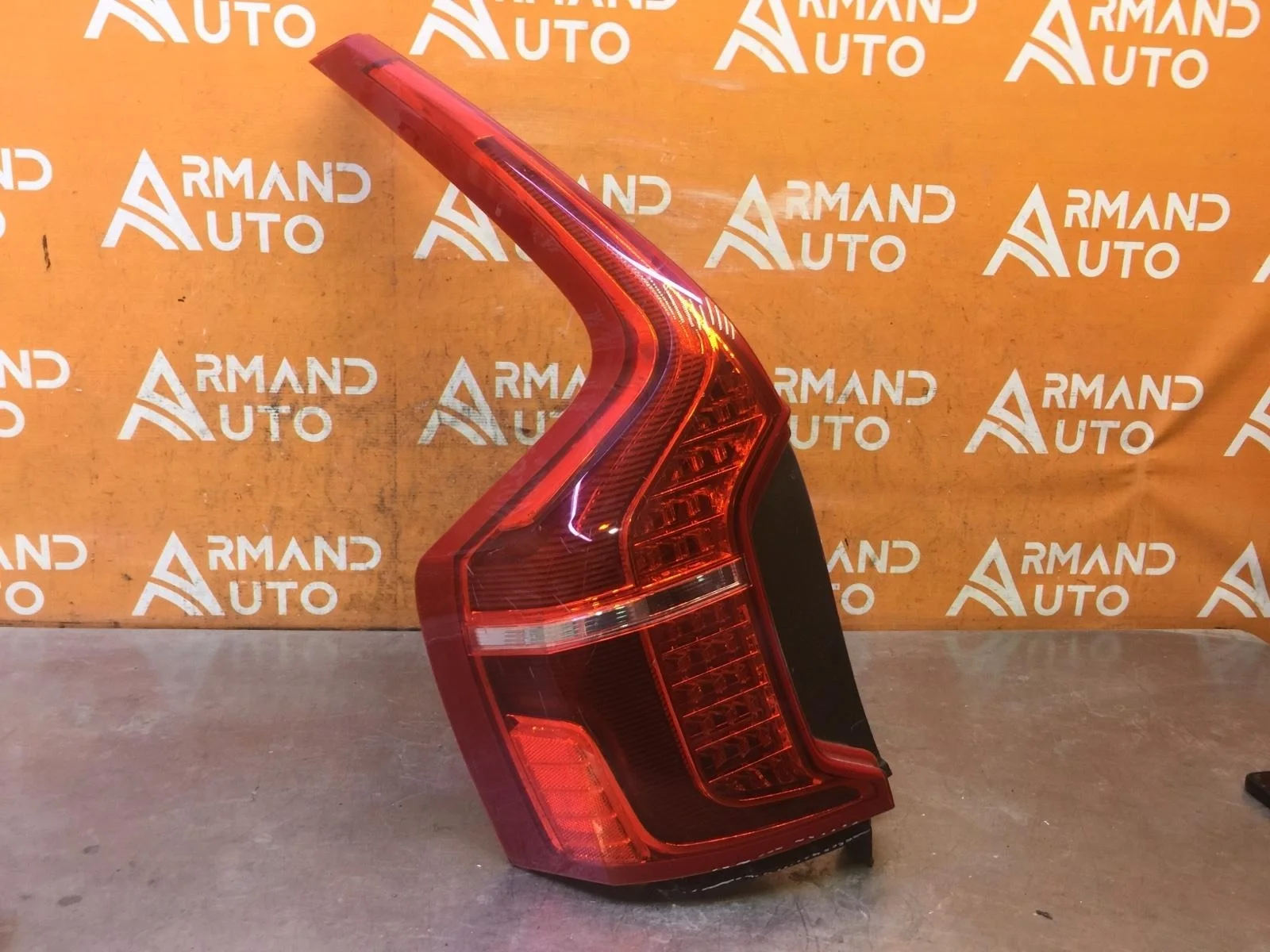 Фонарь Volvo XC90 2014-нв