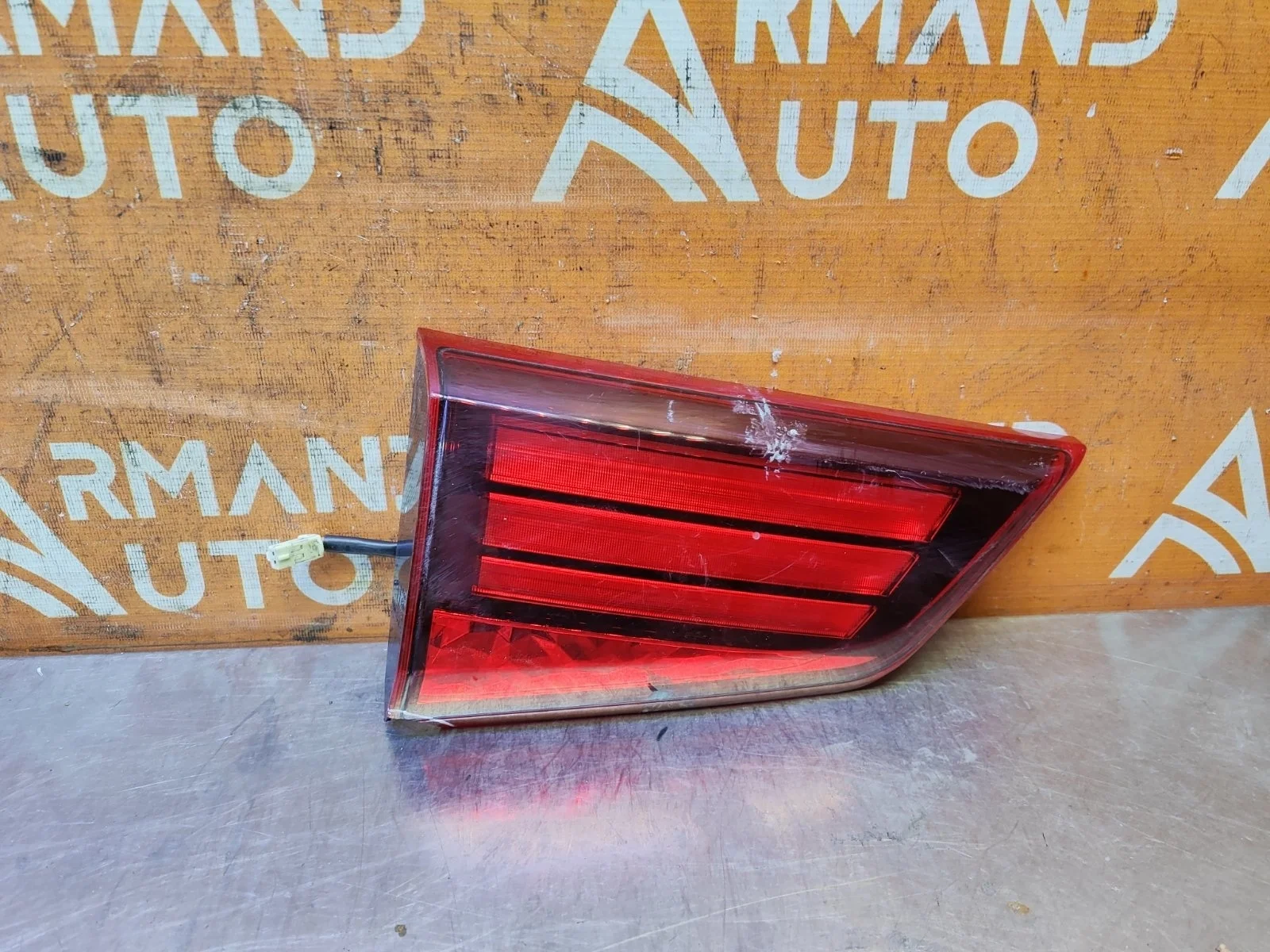 Фонарь внутренний Mitsubishi Outlander 2015-нв 3