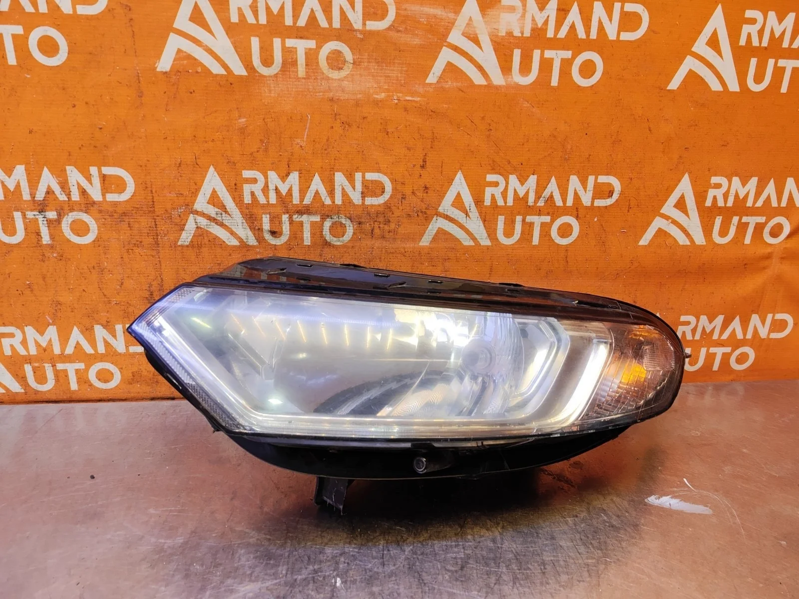 Фара Ford EcoSport 2014-2018