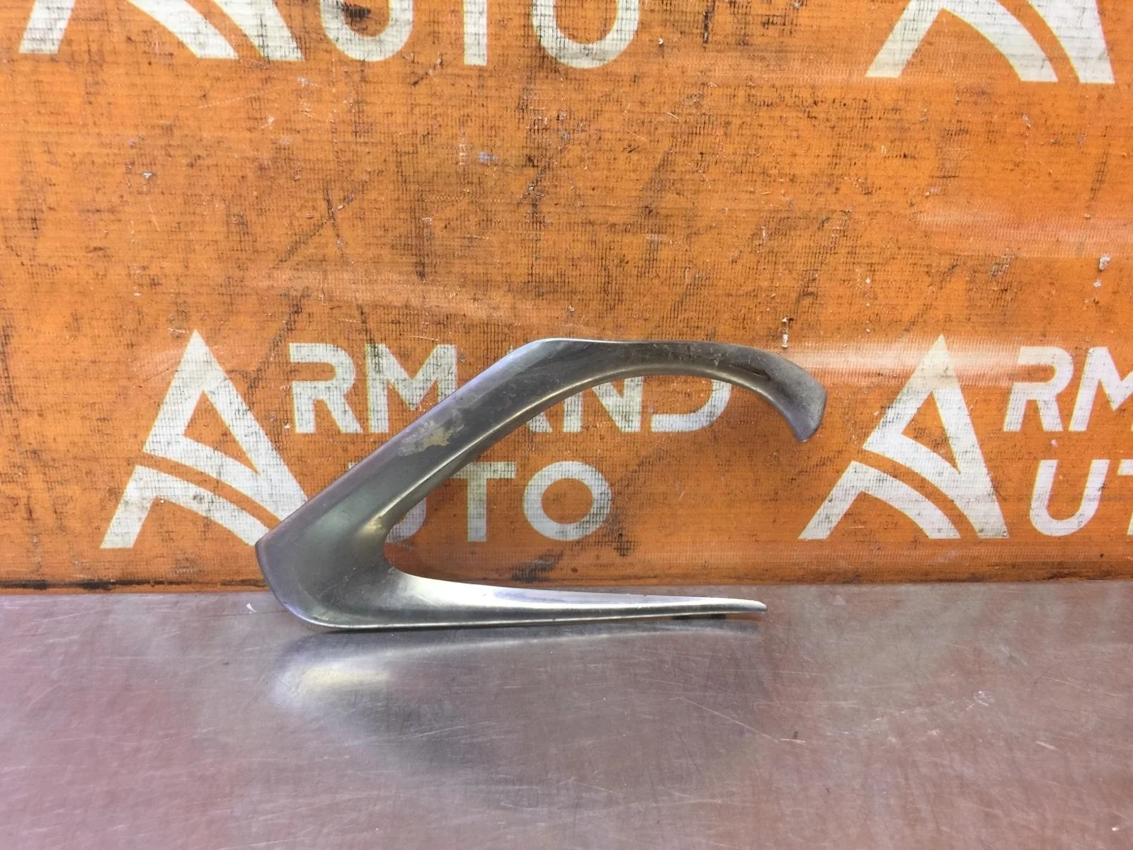 Накладка решетки в бампер Toyota Camry 2014-2017 XV50