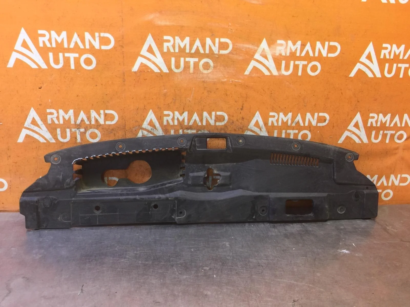 Кожух замка капота Mitsubishi Outlander 2012-нв 3