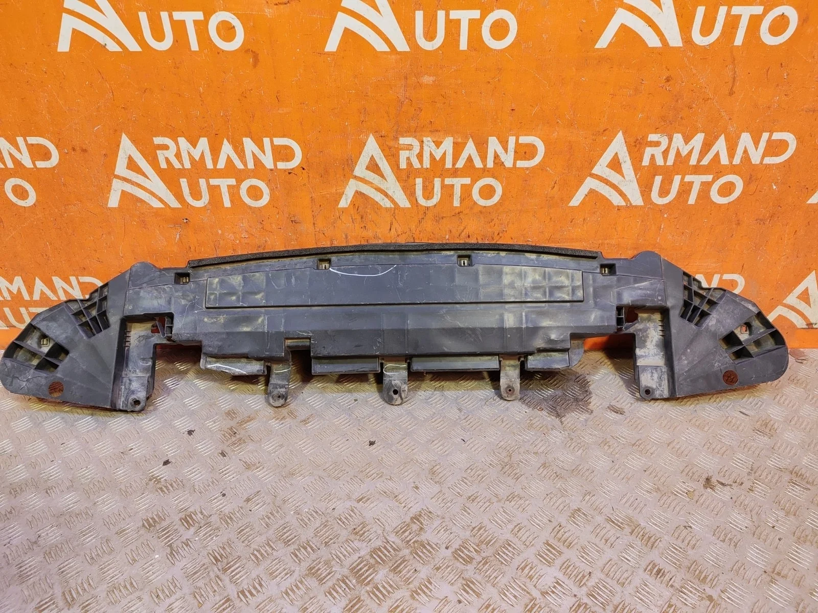 Пыльник бампера Toyota Camry 2017-нв 8 XV70