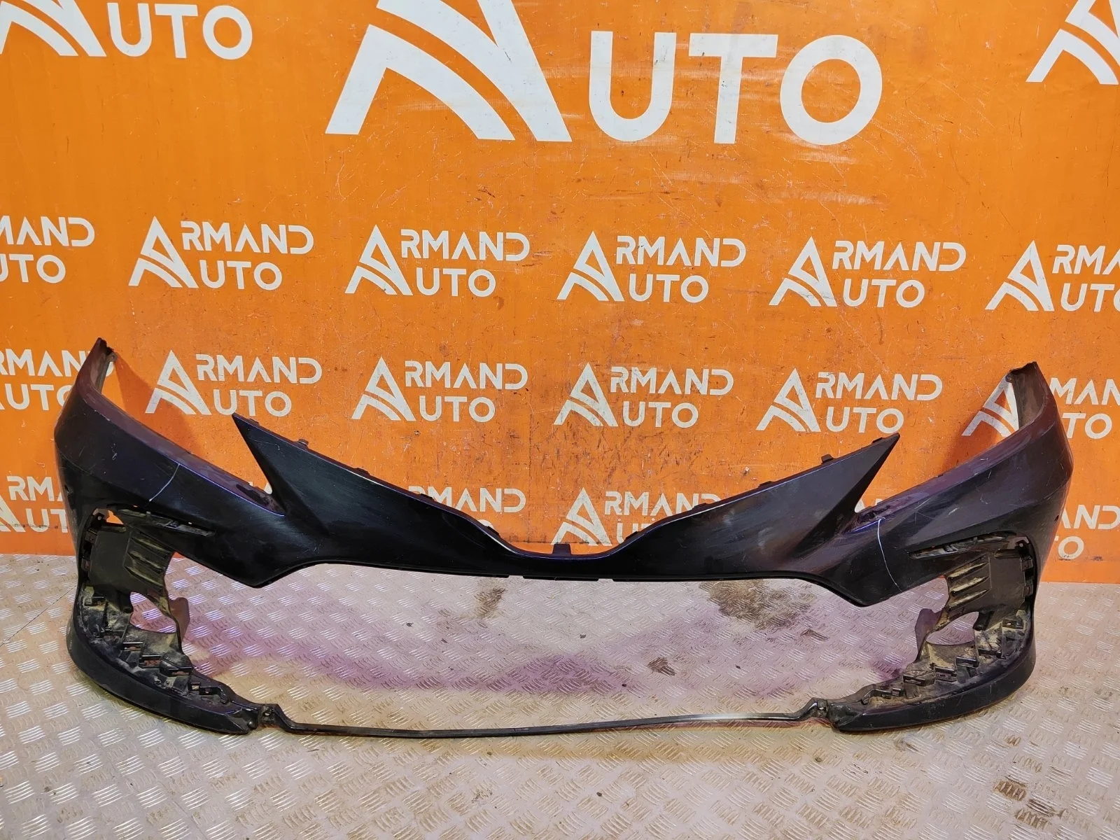 Бампер Toyota Camry 2020-нв 8 XV70