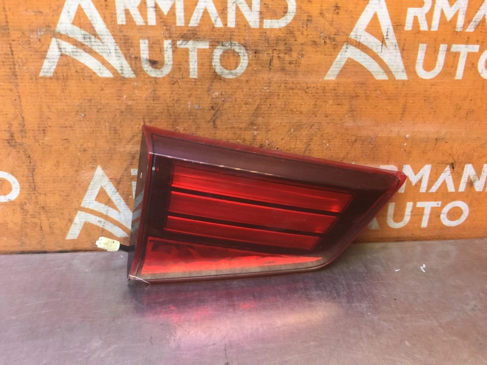 Фонарь внутренний Mitsubishi Outlander 2015-нв 3