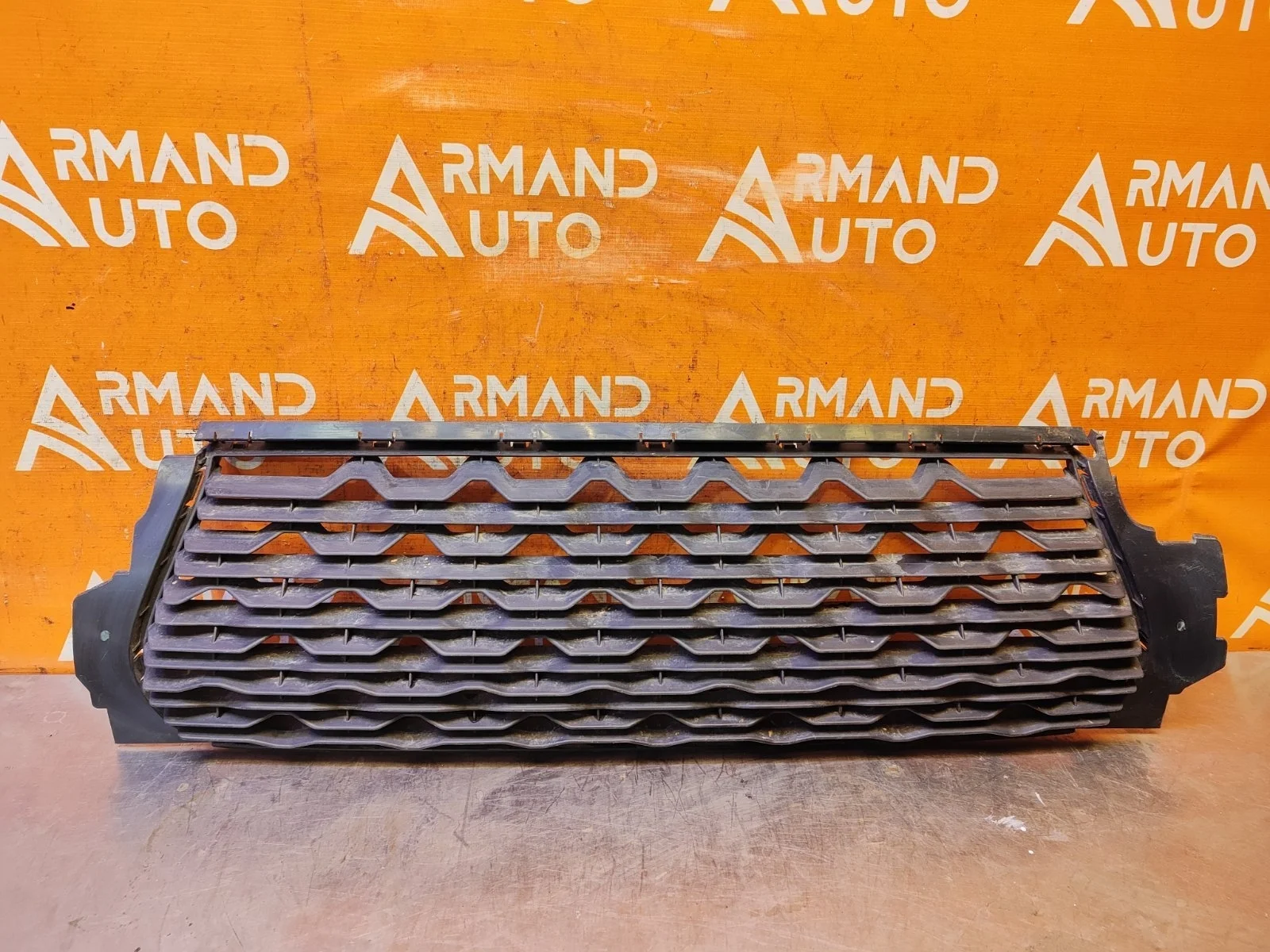 Решетка бампера Renault Duster 2021-нв