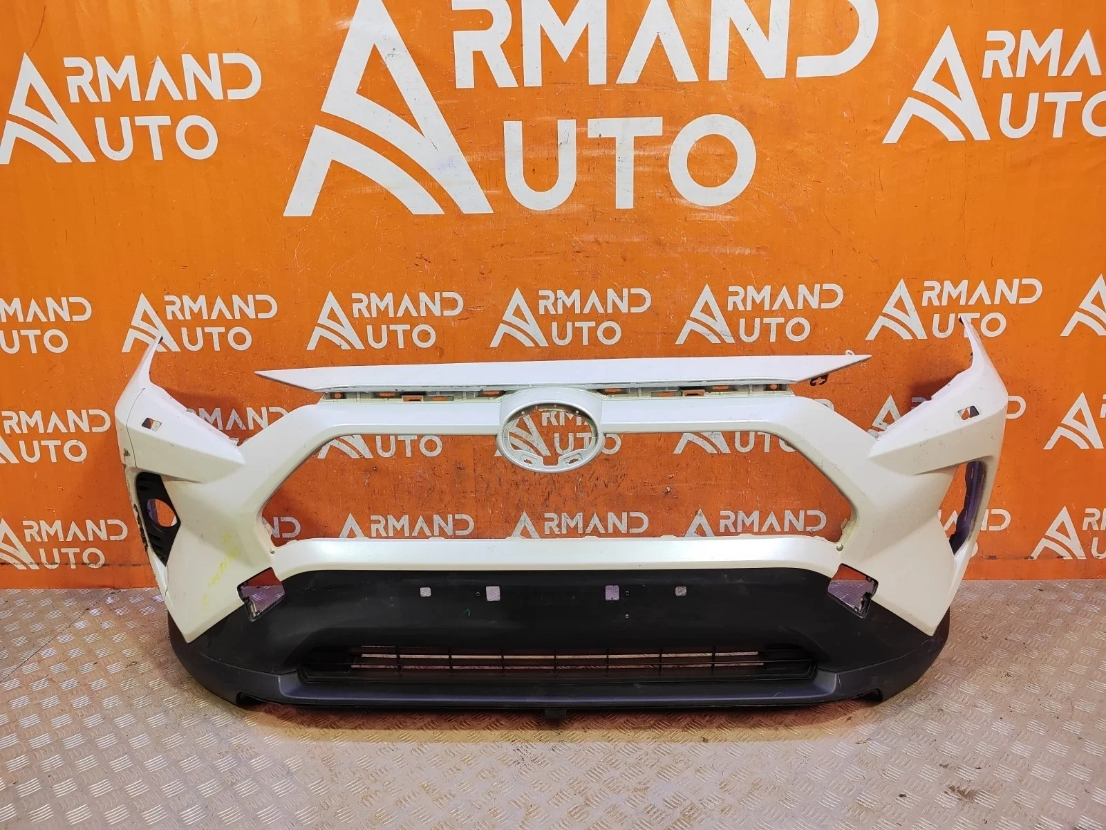 Бампер Toyota RAV4 2018-нв 5 XA50