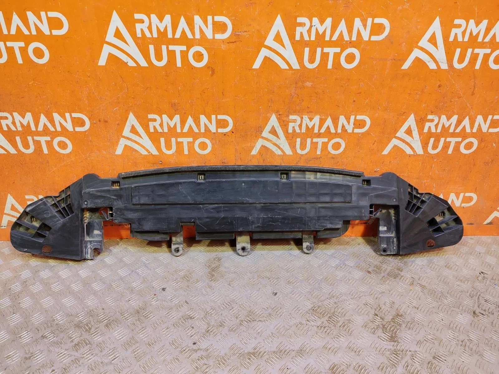 Пыльник бампера Toyota Camry 2017-нв 8 XV70