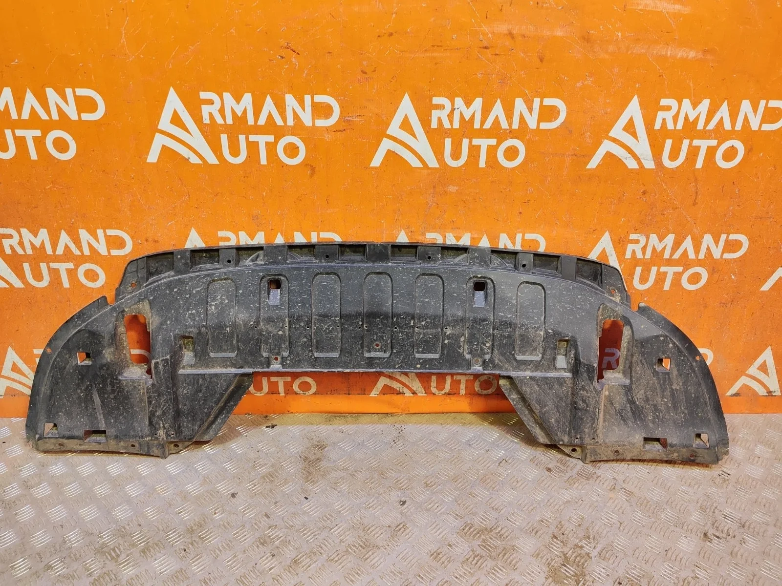 Пыльник бампера Mitsubishi Outlander 2012-нв 3