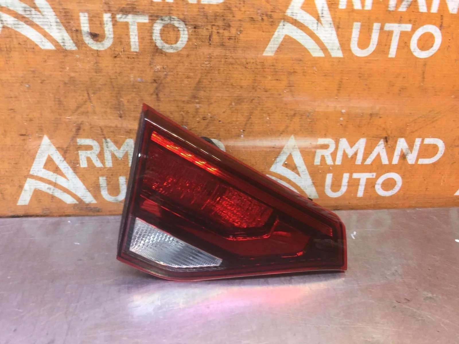 Фонарь внутренний Kia Rio 2020-нв 4 FB