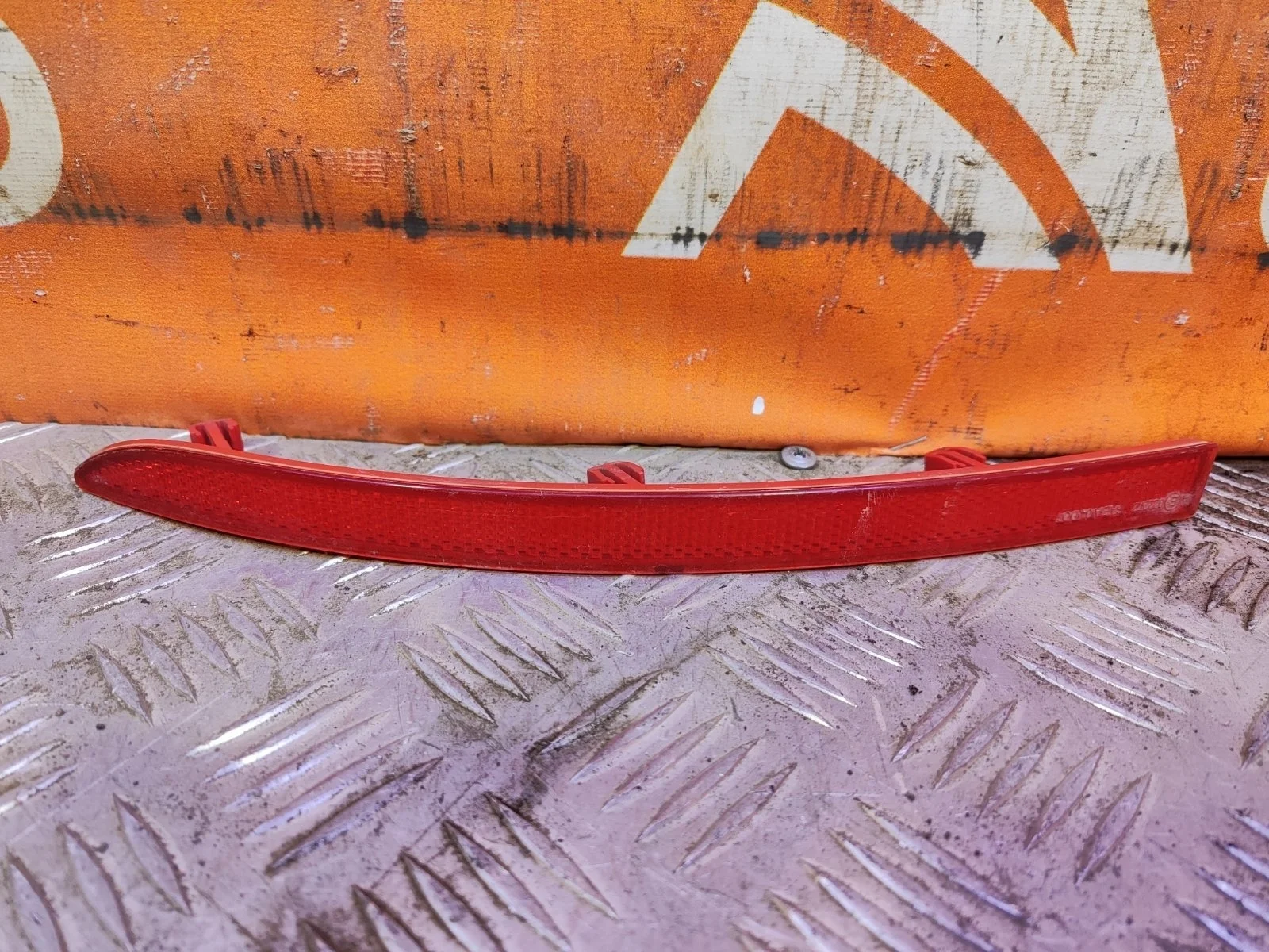 Отражатель Volkswagen Tiguan 2007-2016