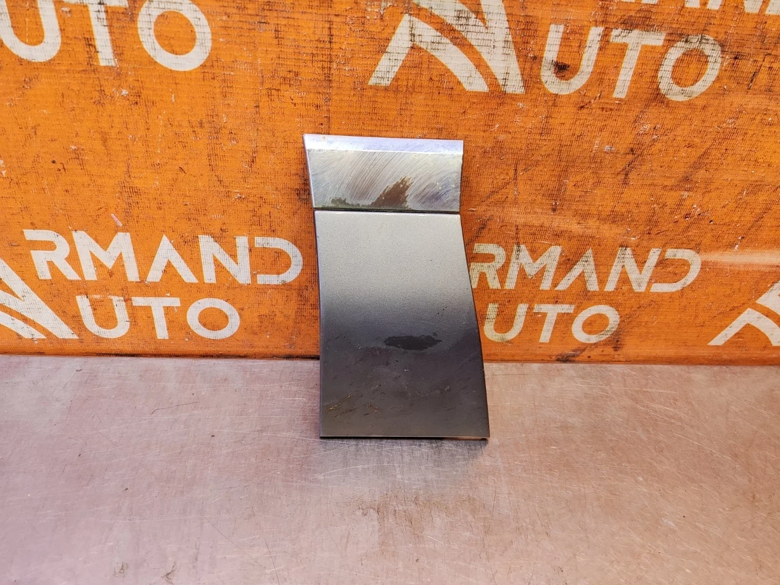 Накладка расширителя крыла Volkswagen Touareg 2010-2018