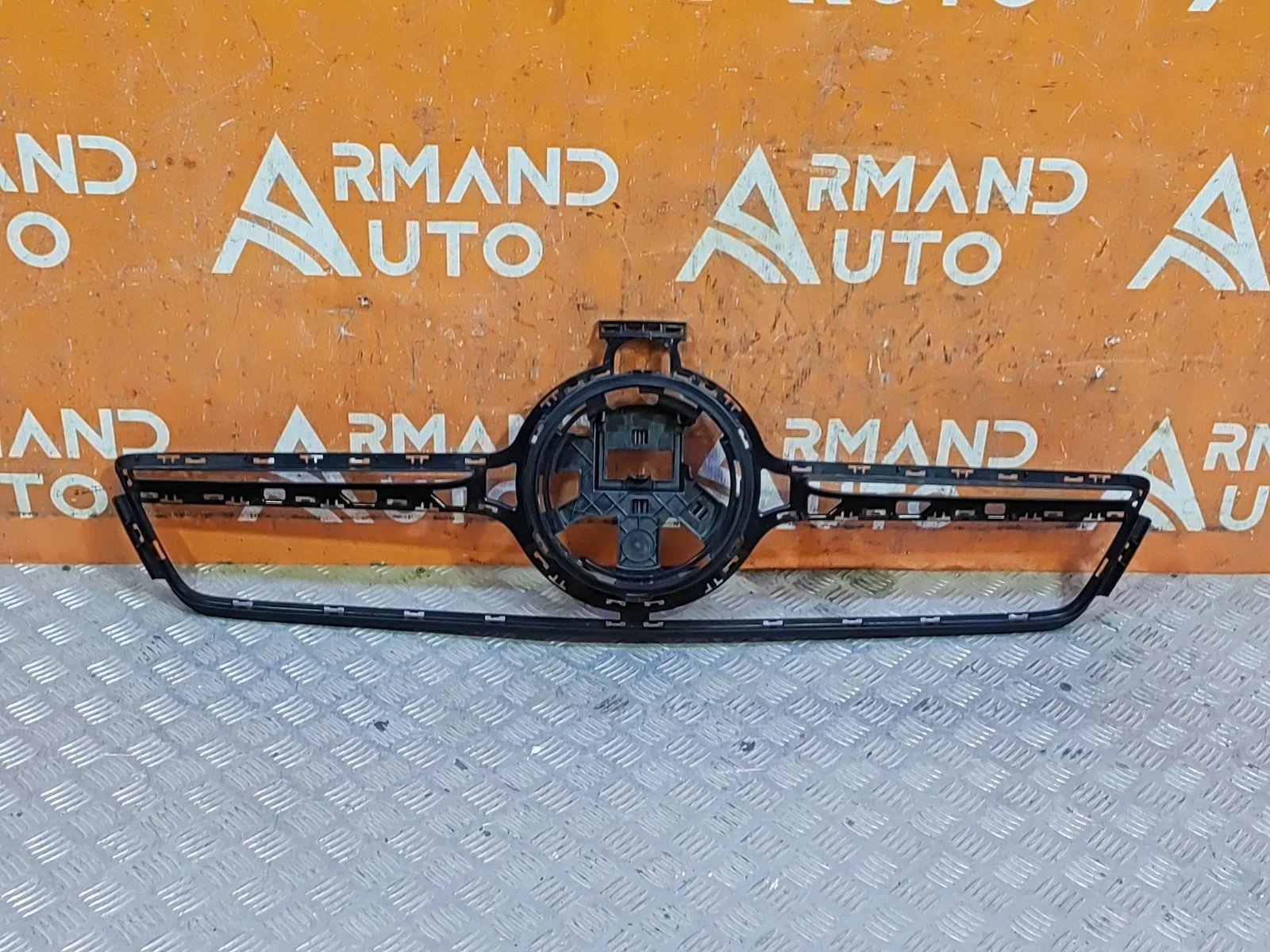 Кронштейн решетки радиатора Mercedes GLE-Class Coupe 2019-нв C167