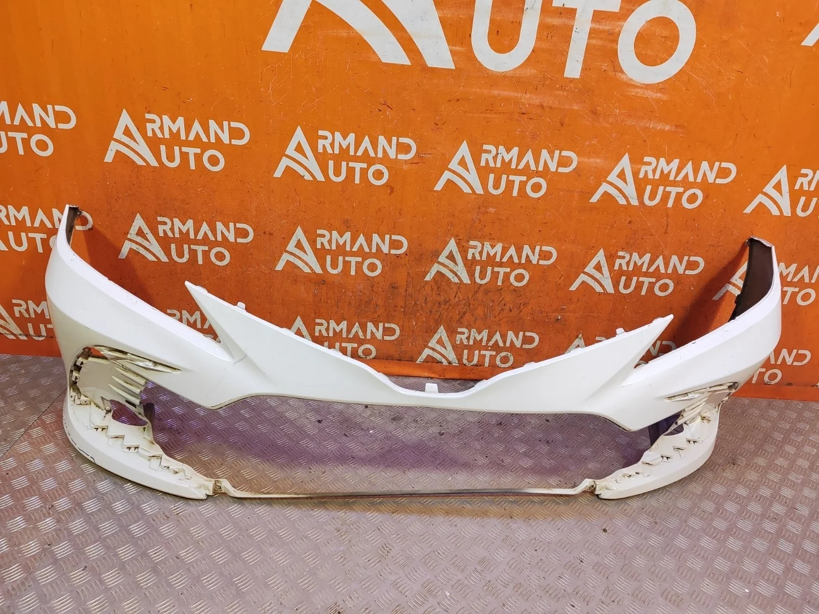 Бампер Toyota Camry 2020-нв 8 XV70