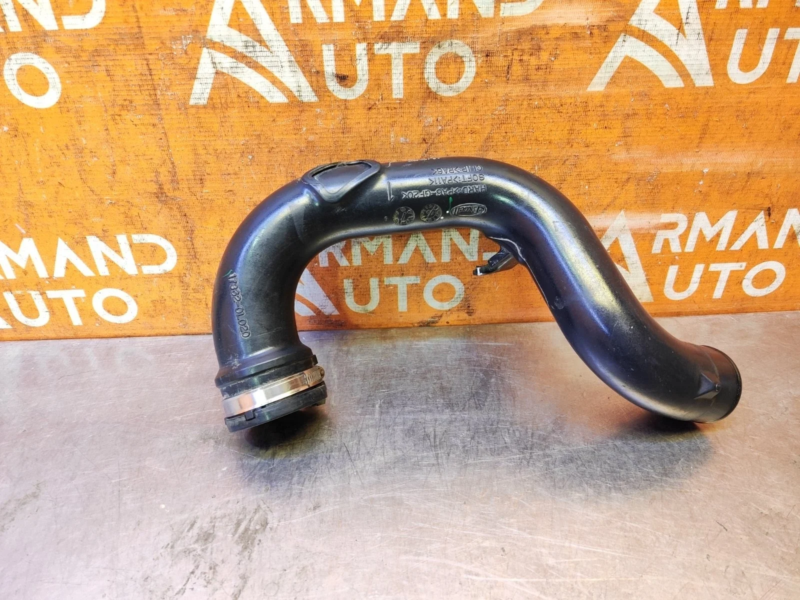 Патрубок интеркулера Toyota Hilux 2015-2020 8