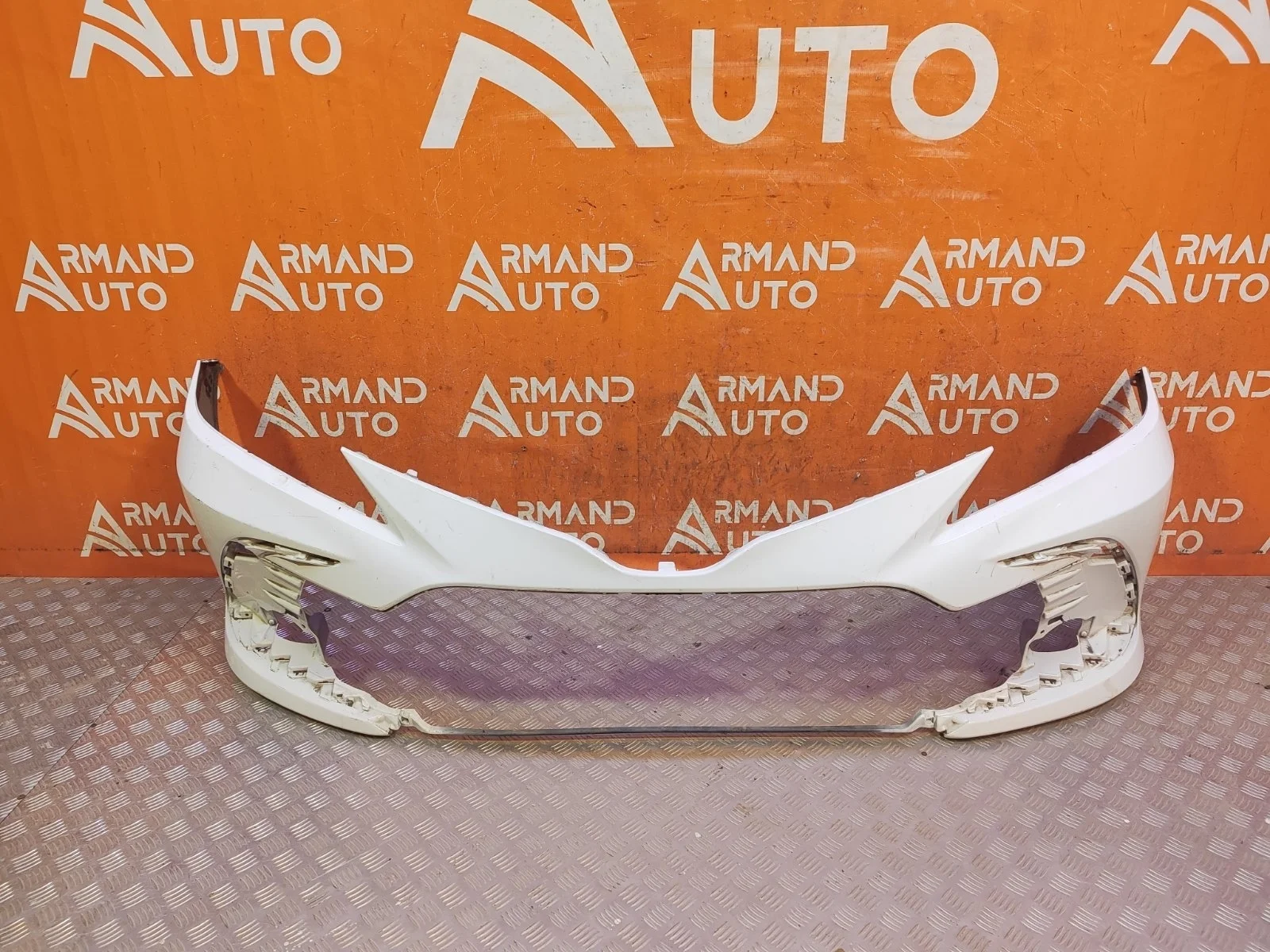 Бампер Toyota Camry 2020-нв 8 XV70